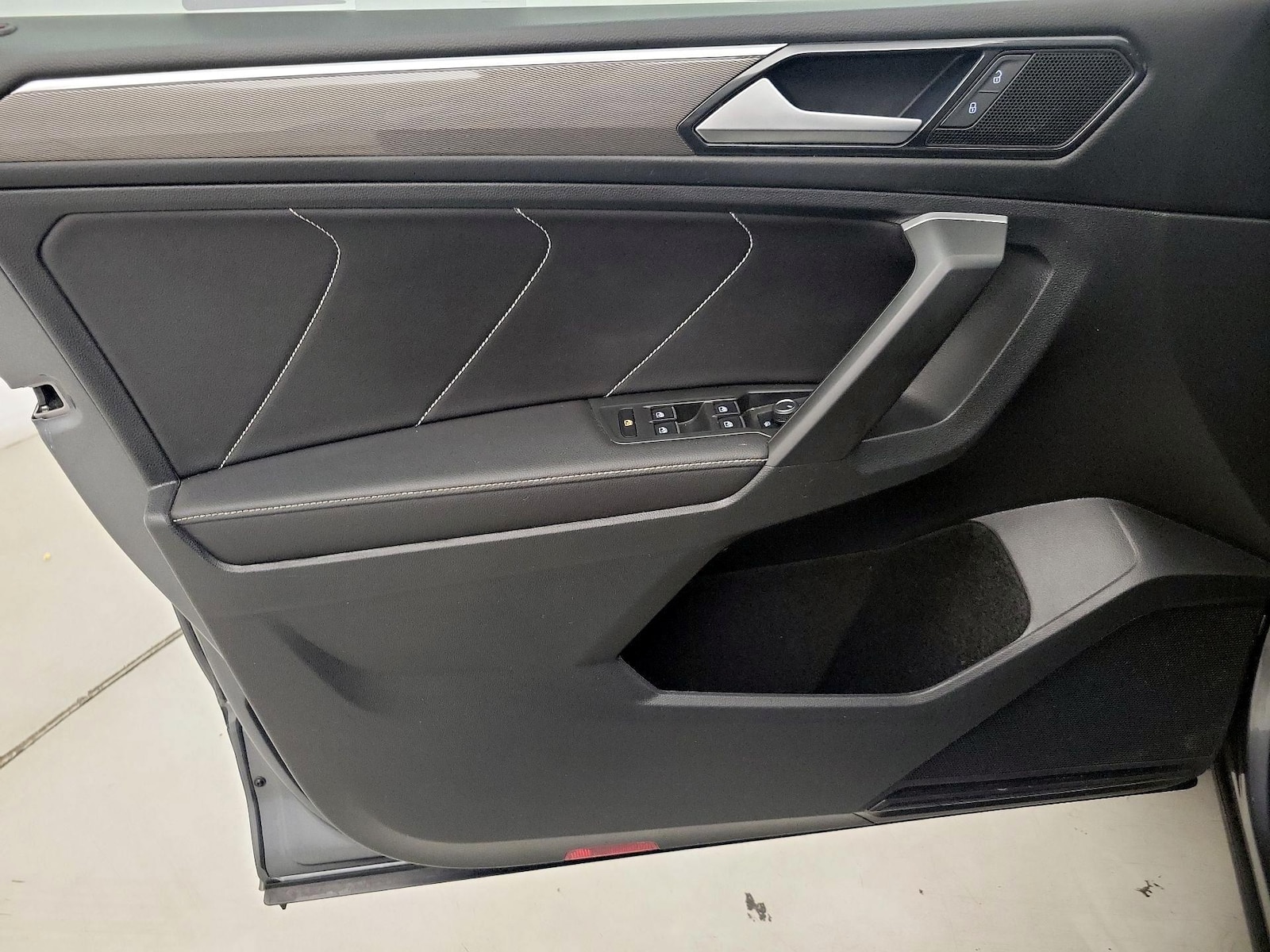 2023 Volkswagen Tiguan SE R-LINE BLACK - Photo 13