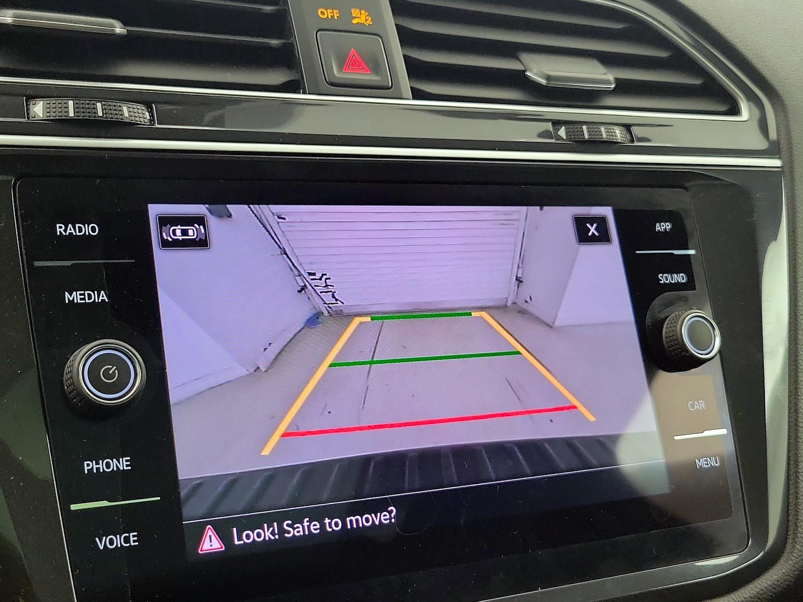 2023 Volkswagen Tiguan SE R-LINE BLACK - Photo 15