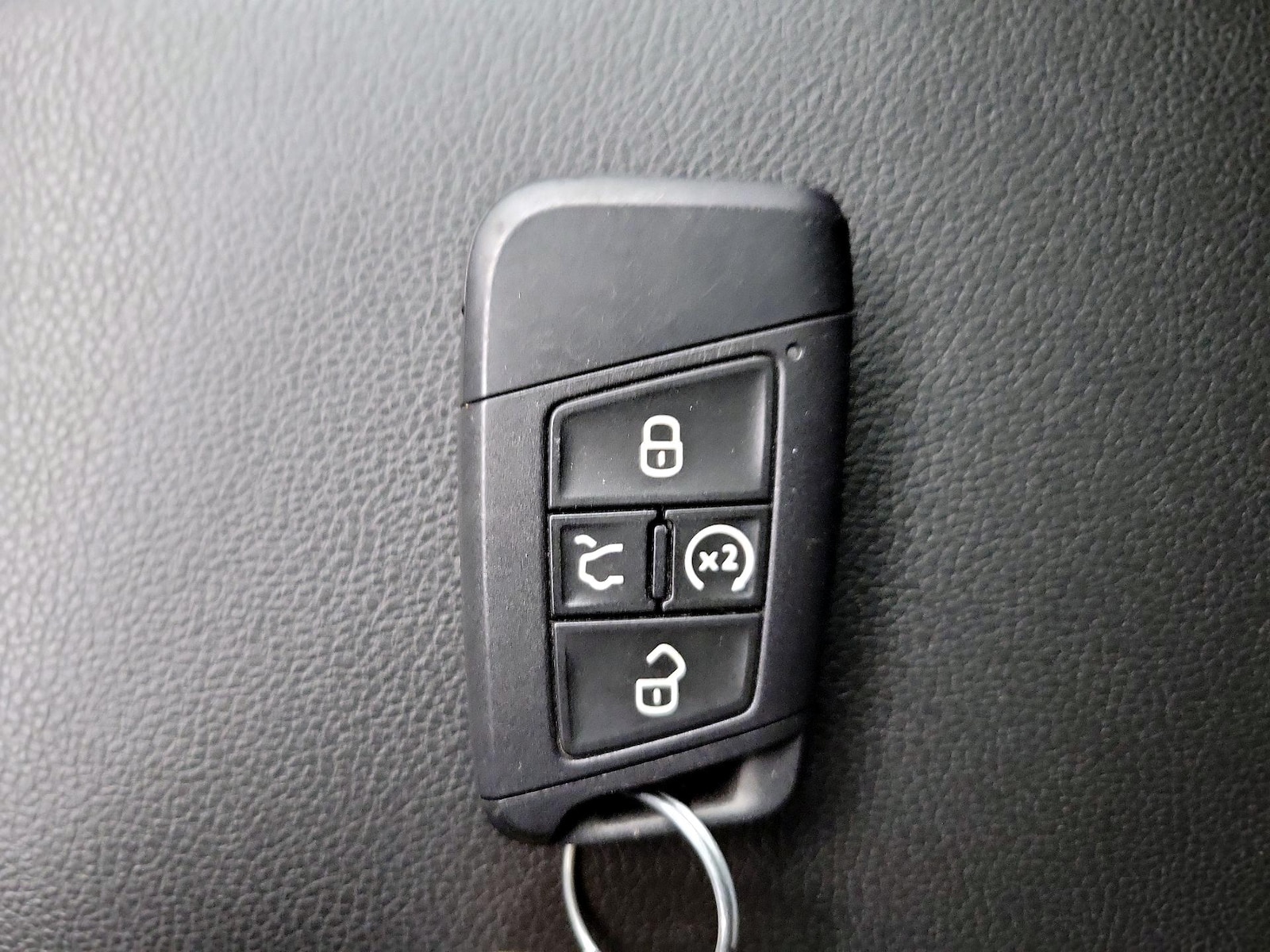 2023 Volkswagen Tiguan SE R-LINE BLACK - Photo 26