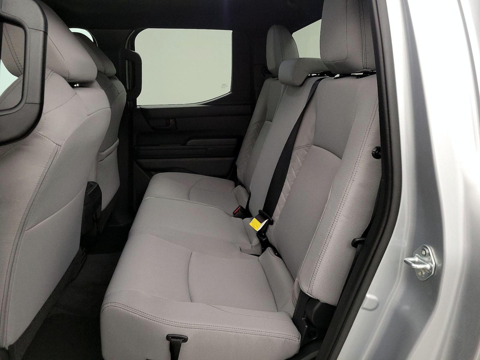 2025 Toyota Tacoma SR5 - Photo 18