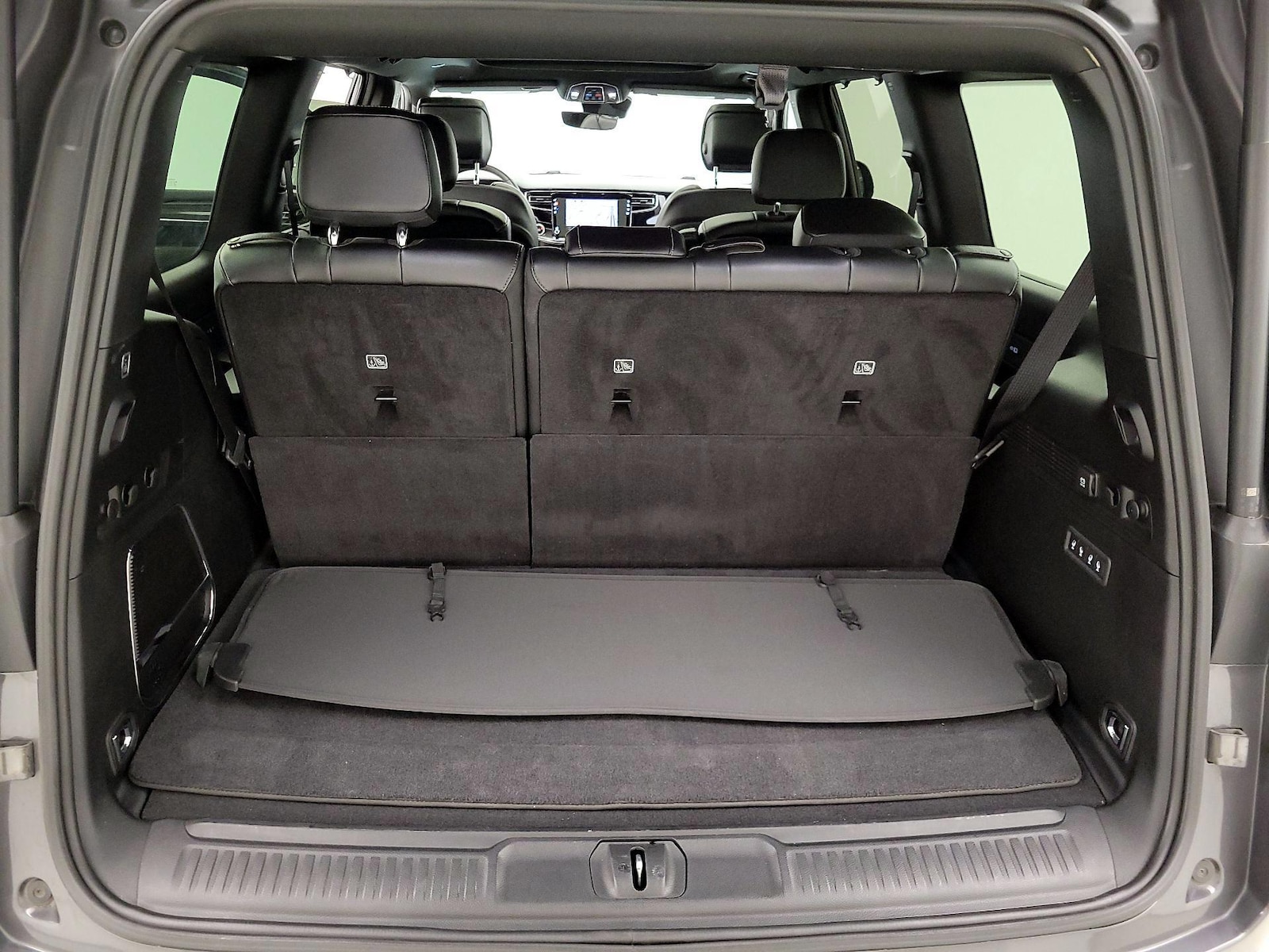 2022 Jeep Wagoneer Series III - Photo 22