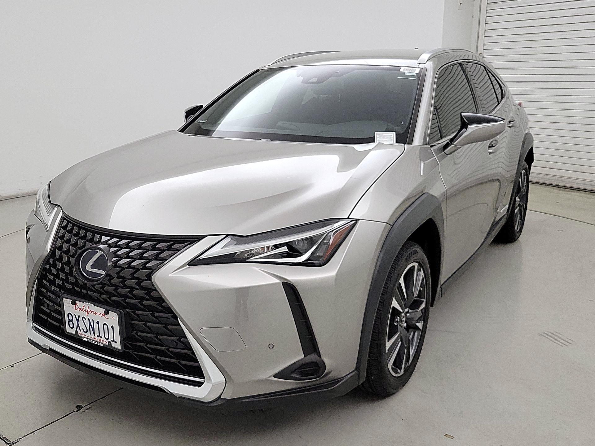 Thumbnail: 2021 Lexus UX - 3