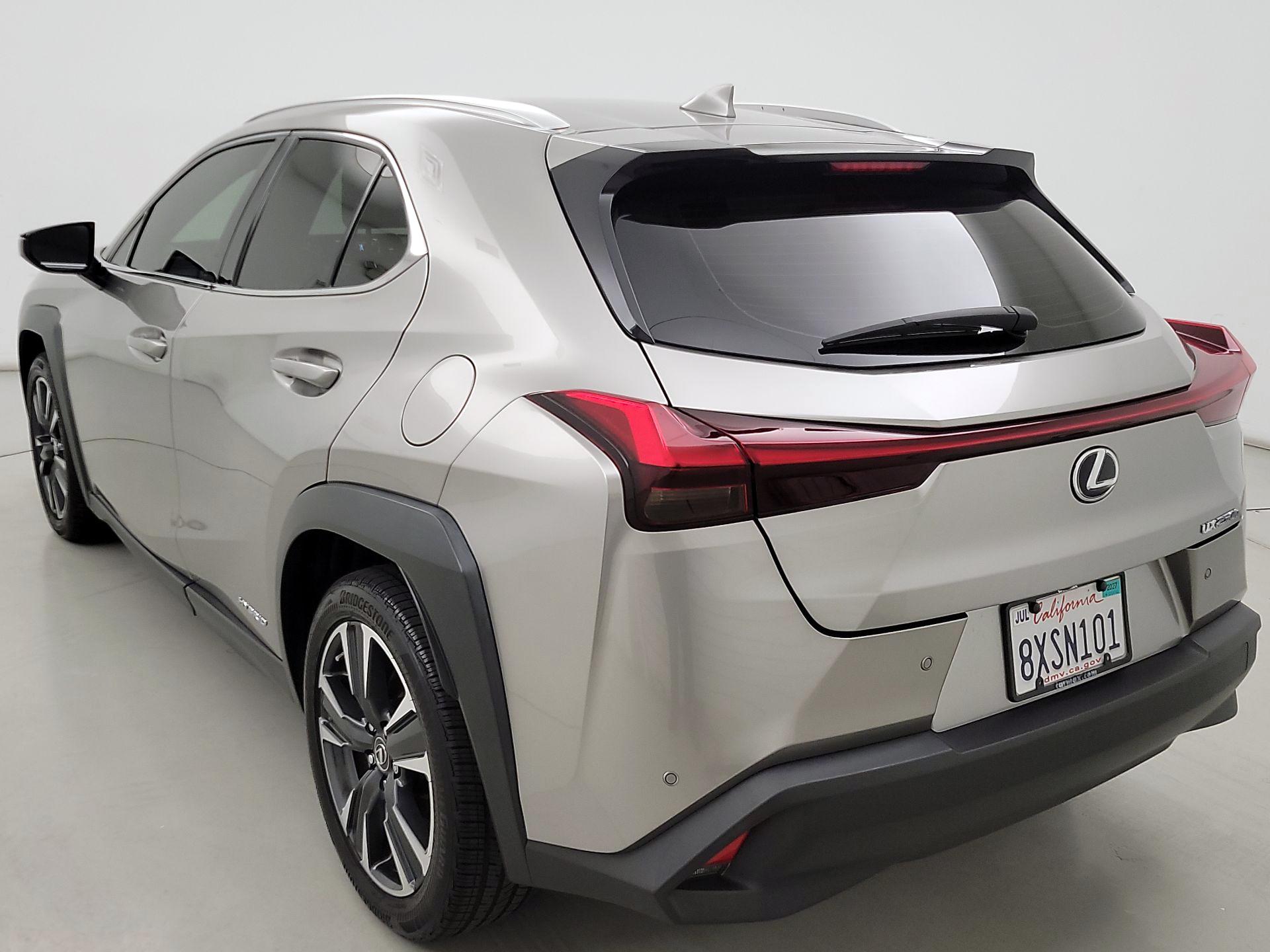 Thumbnail: 2021 Lexus UX - 7
