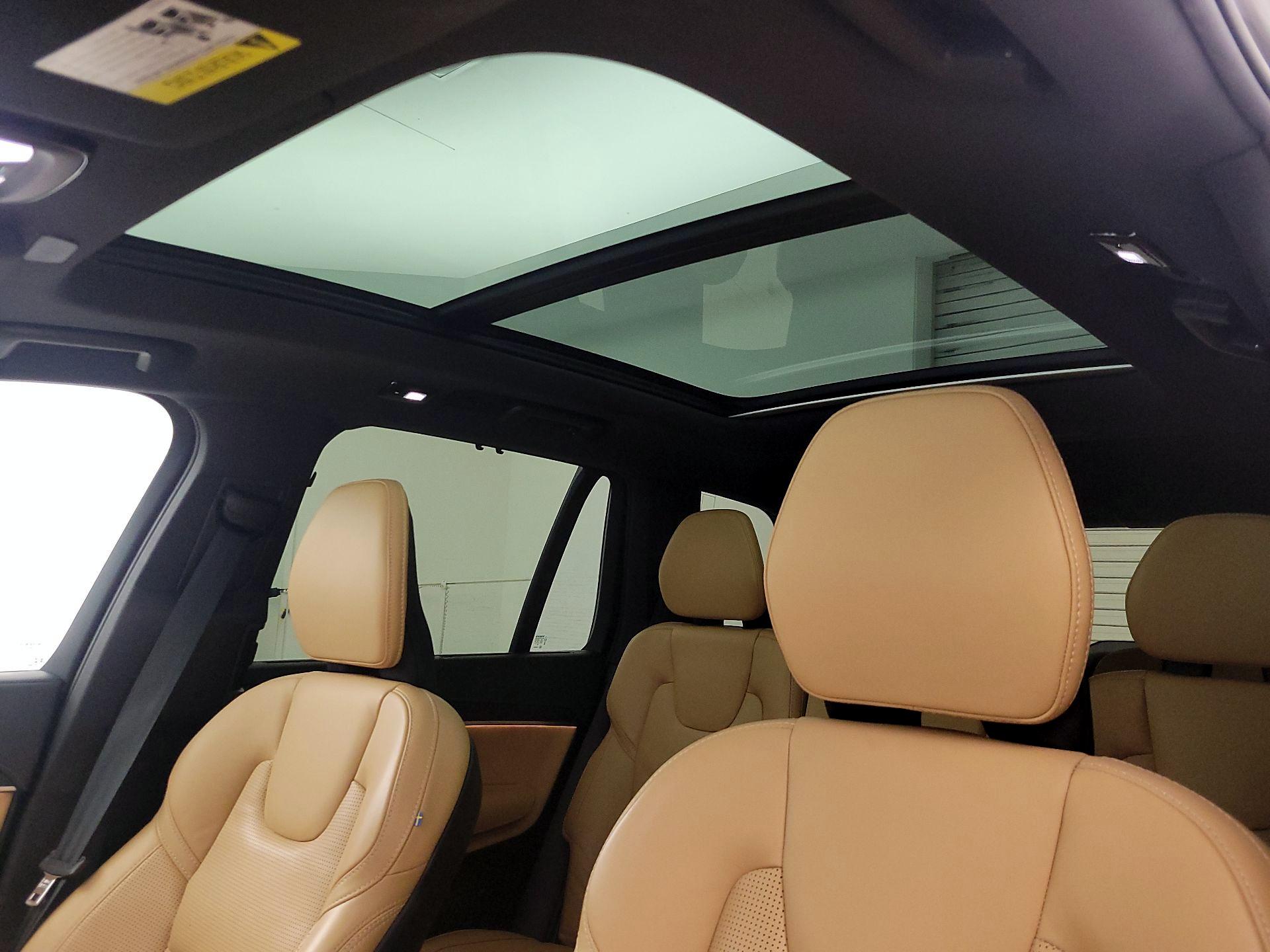 Thumbnail: 2023 Volvo XC90 - 18