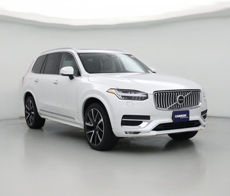 2023 Volvo XC90 B6 Plus