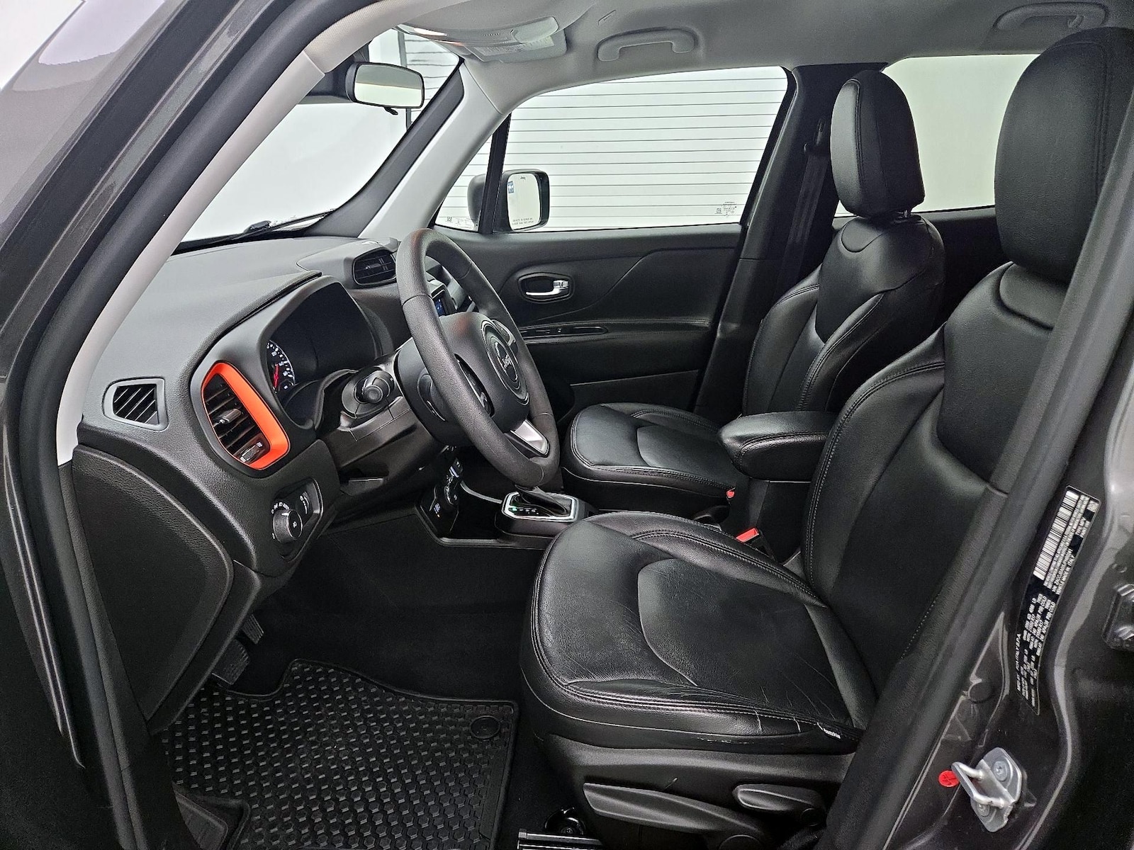 Leather Seats & Side Airbags