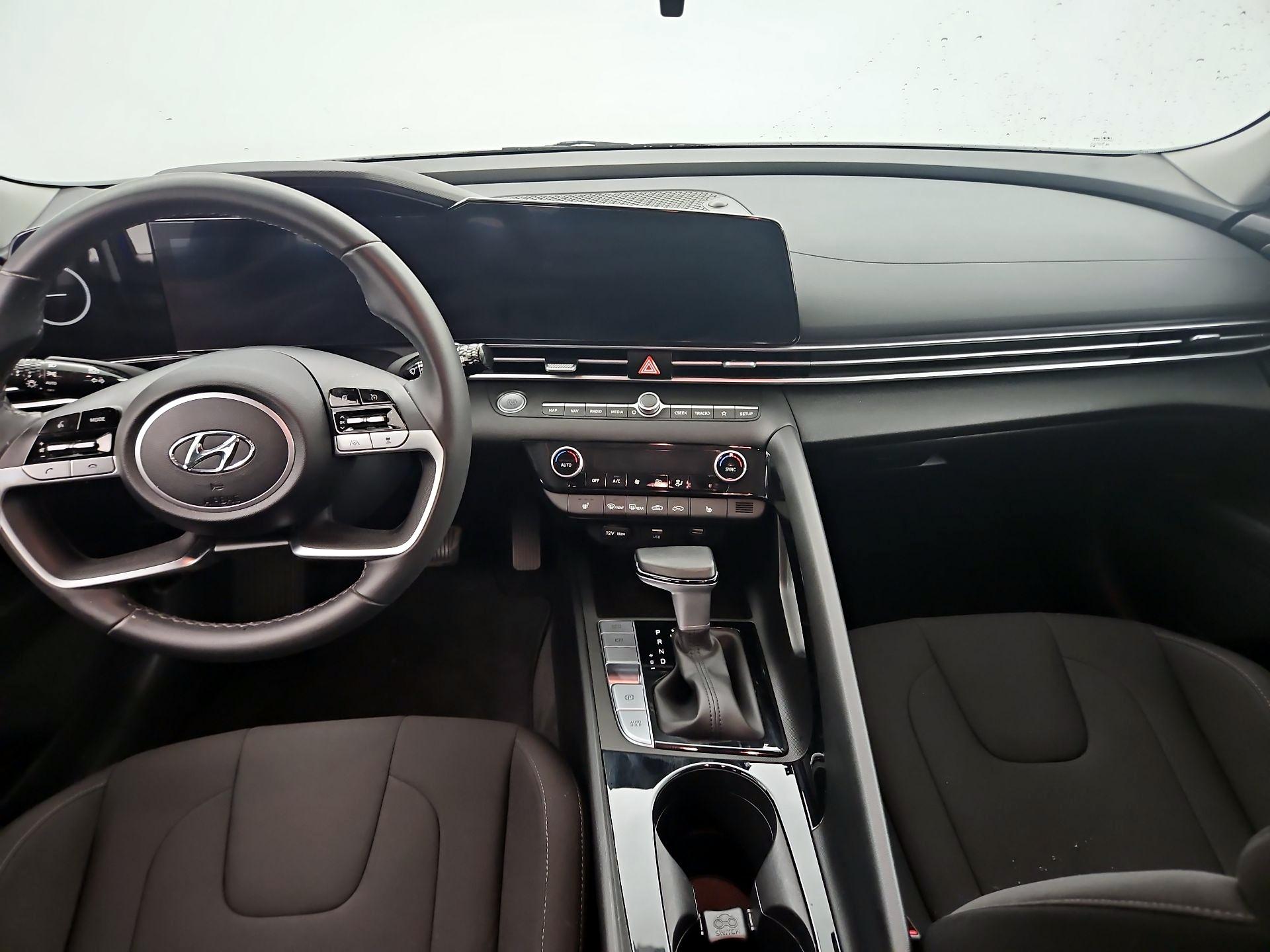 Thumbnail: 2023 Hyundai Elantra - 9