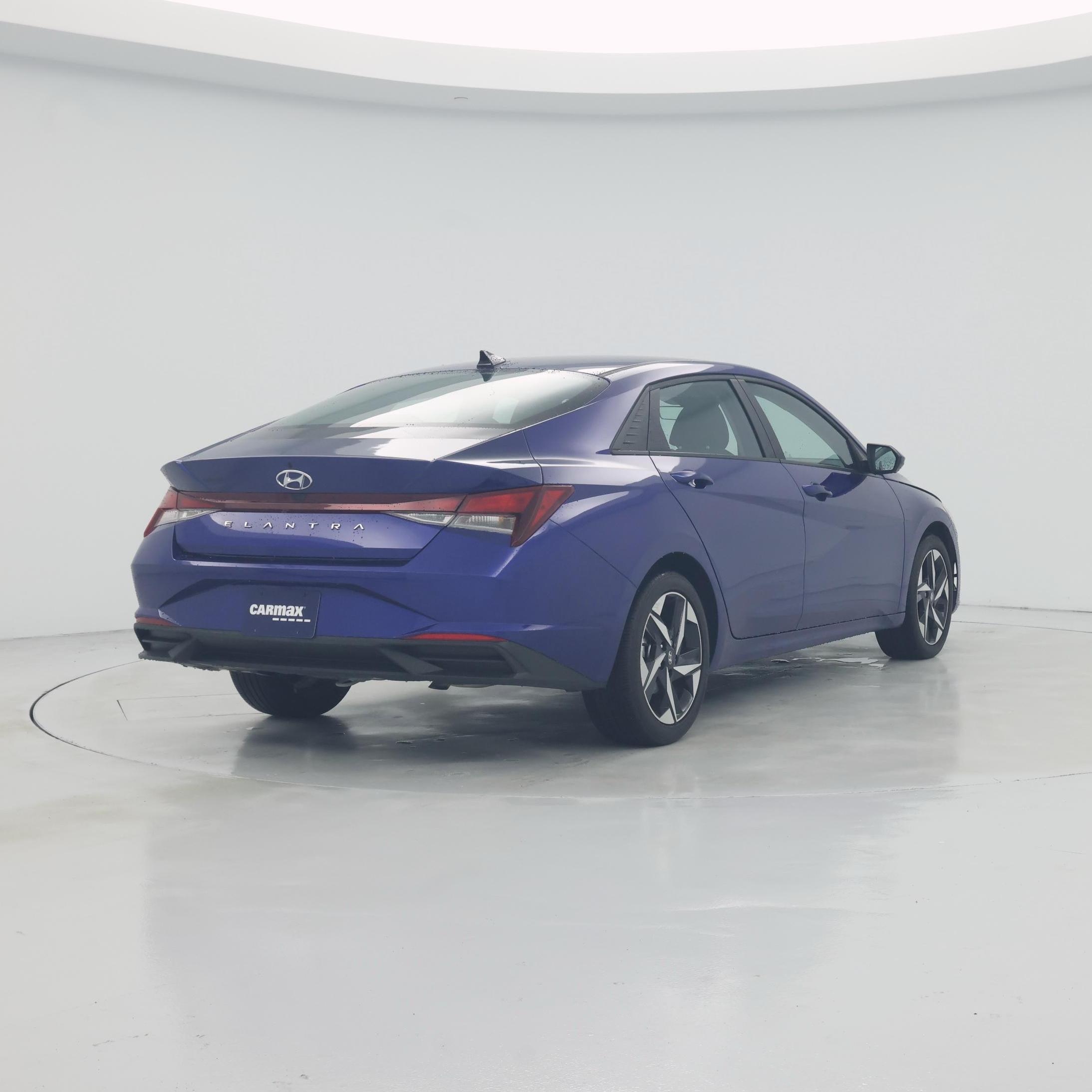 Thumbnail: 2023 Hyundai Elantra - 8