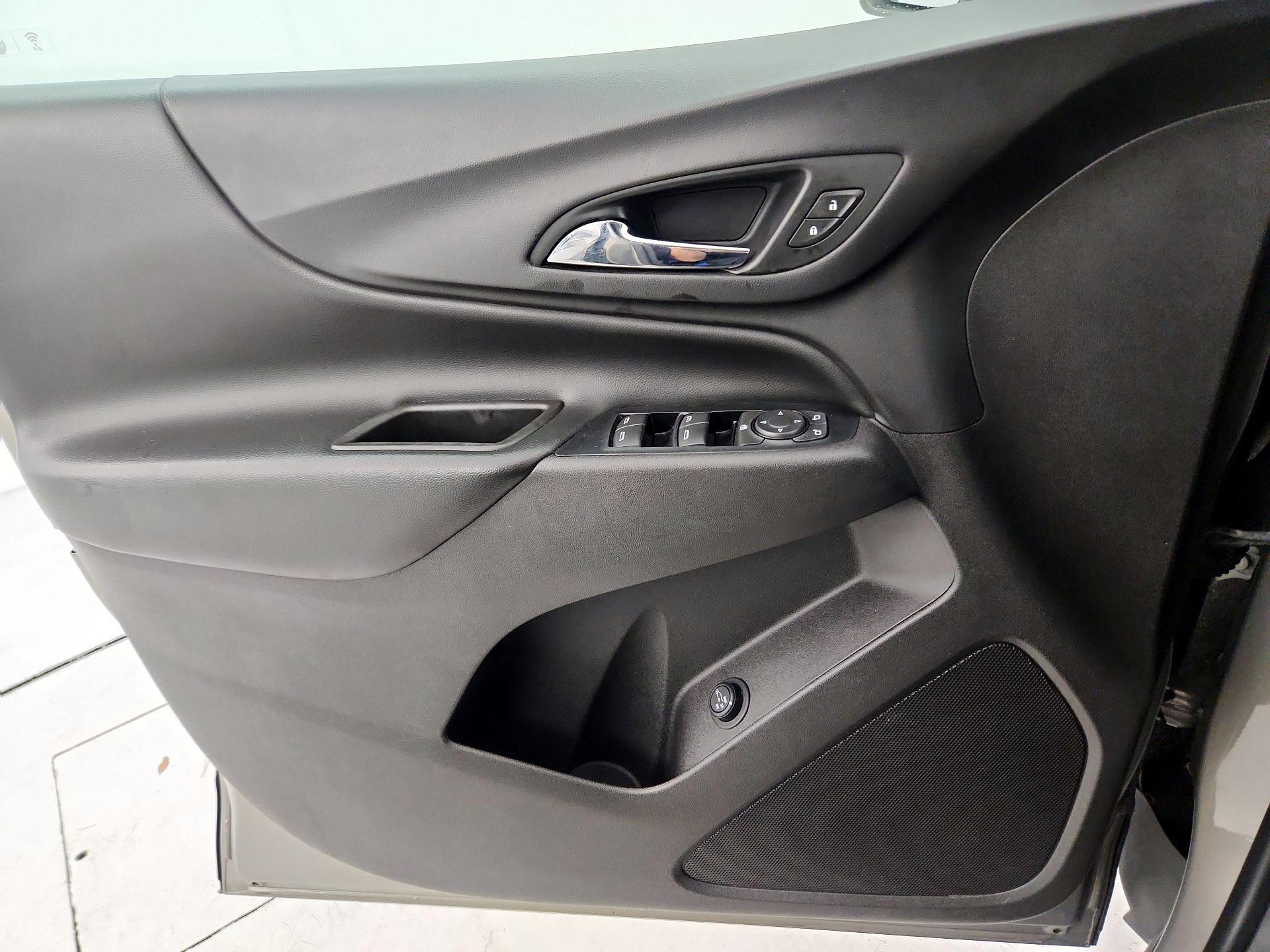 Thumbnail: 2018 Chevrolet Equinox - 12