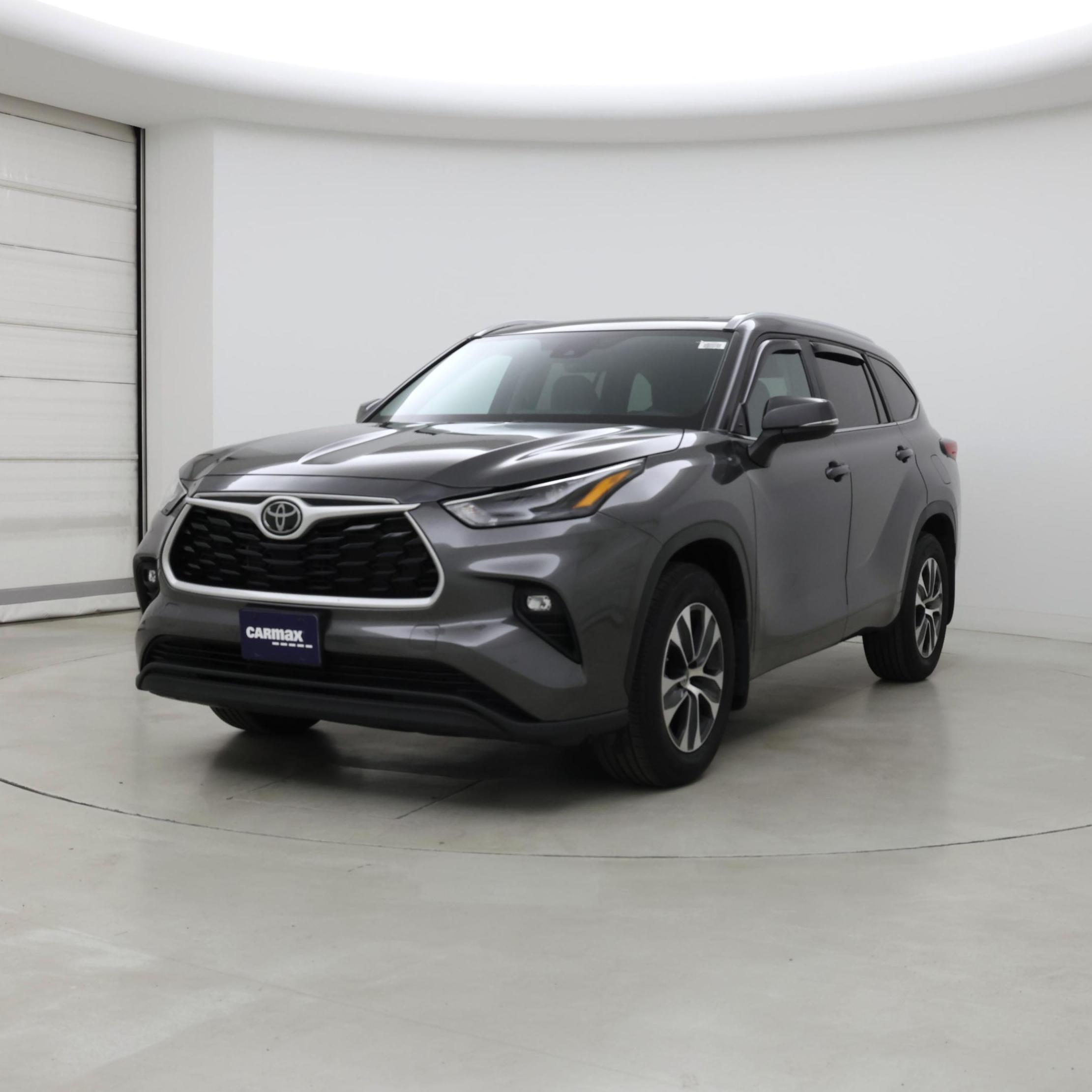 Thumbnail: 2023 Toyota Highlander - 4