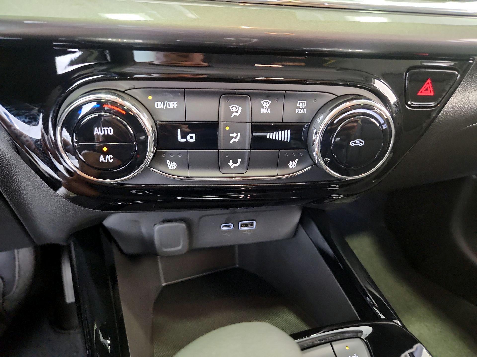 Thumbnail: 2025 Chevrolet Trax - 16