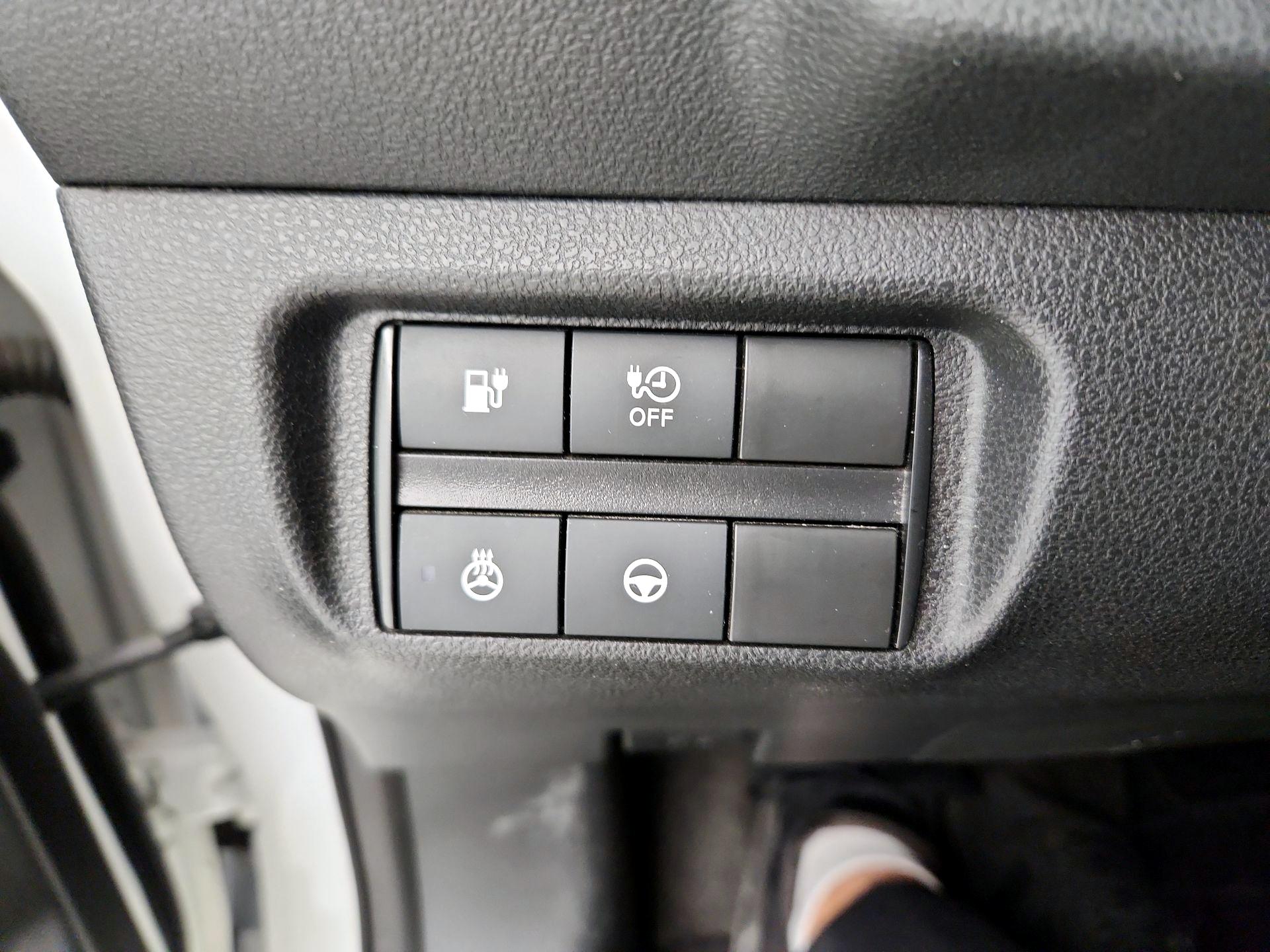 Thumbnail: 2023 Nissan Leaf - 13