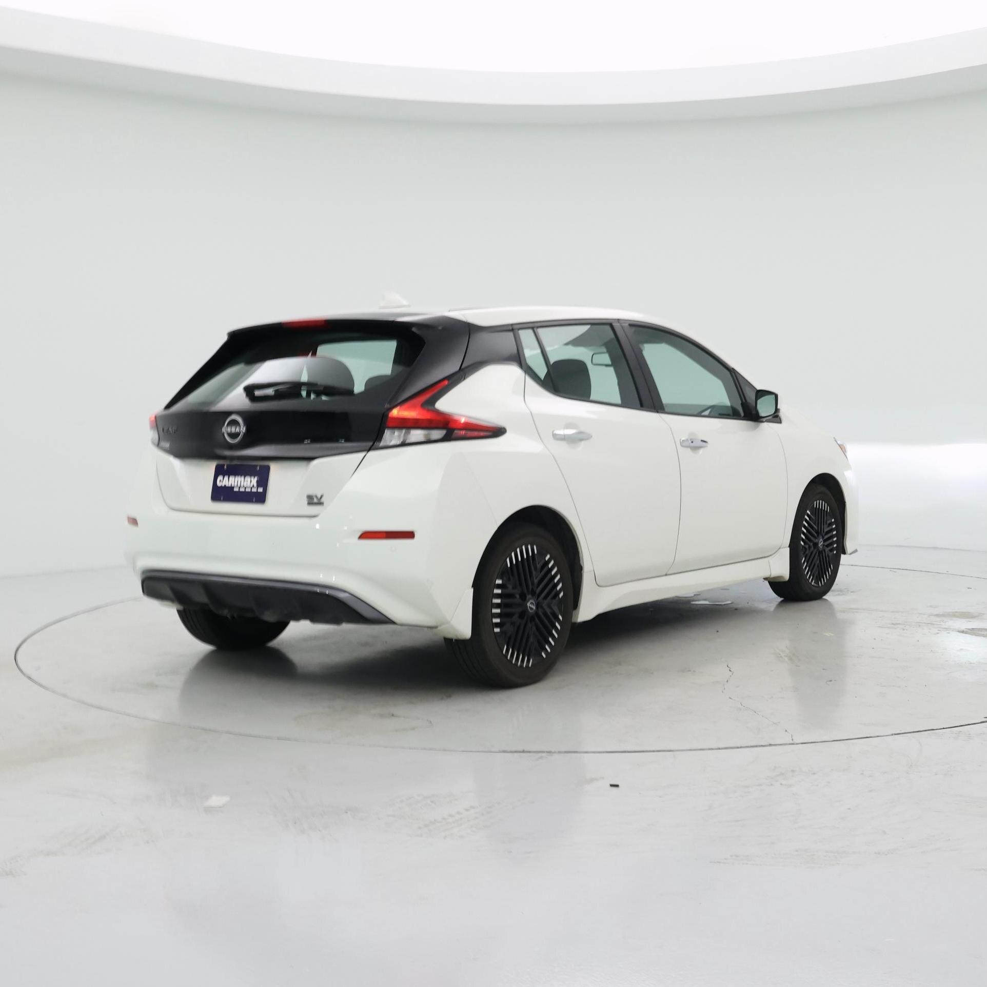 Thumbnail: 2023 Nissan Leaf - 8