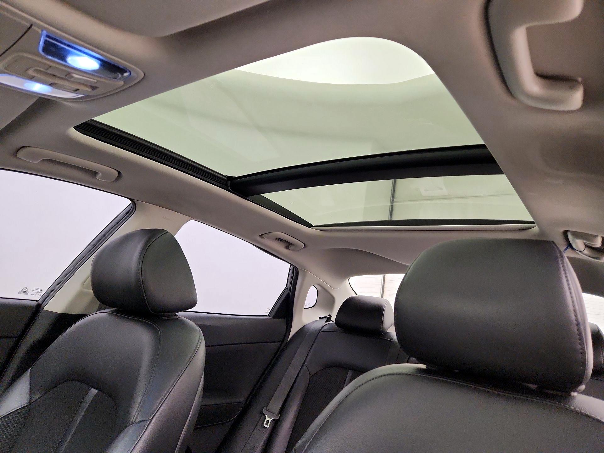Thumbnail: 2018 Kia Optima - 19