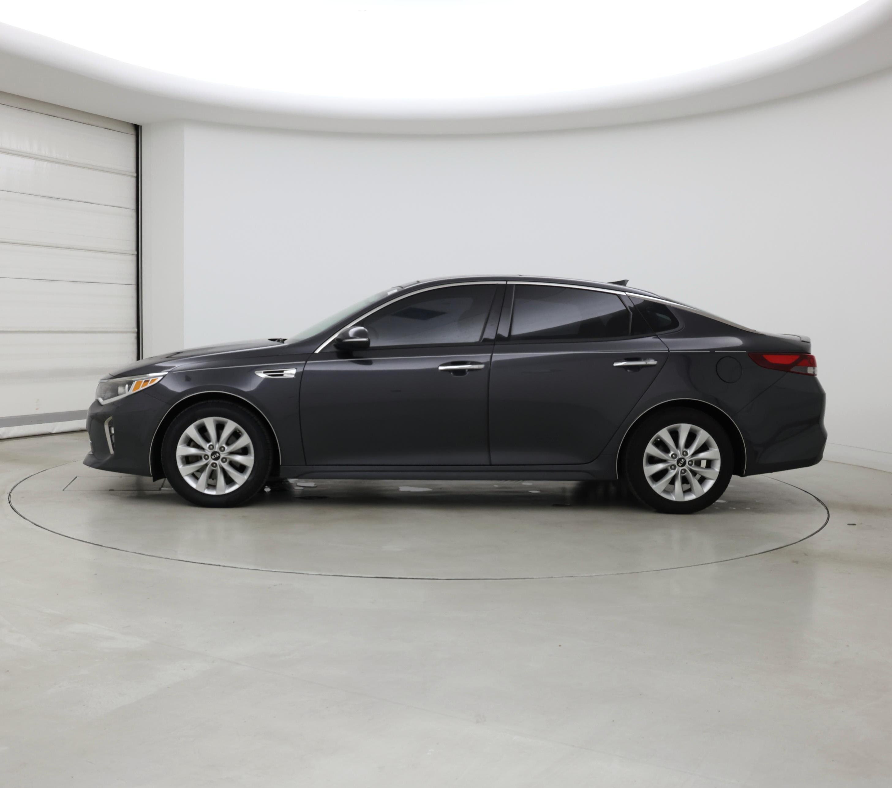 Thumbnail: 2018 Kia Optima - 3