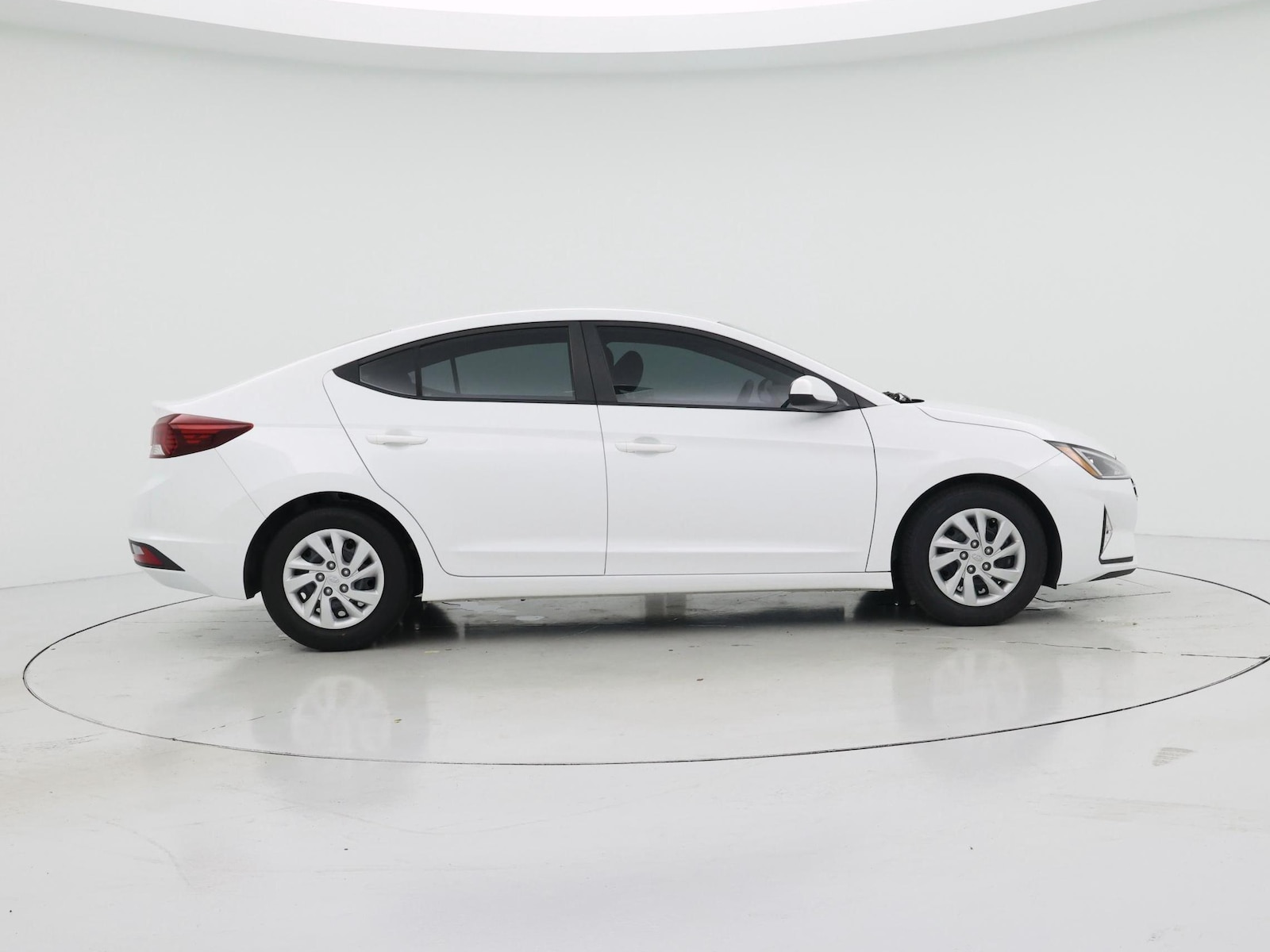 2020 Hyundai Elantra SE - Photo 8