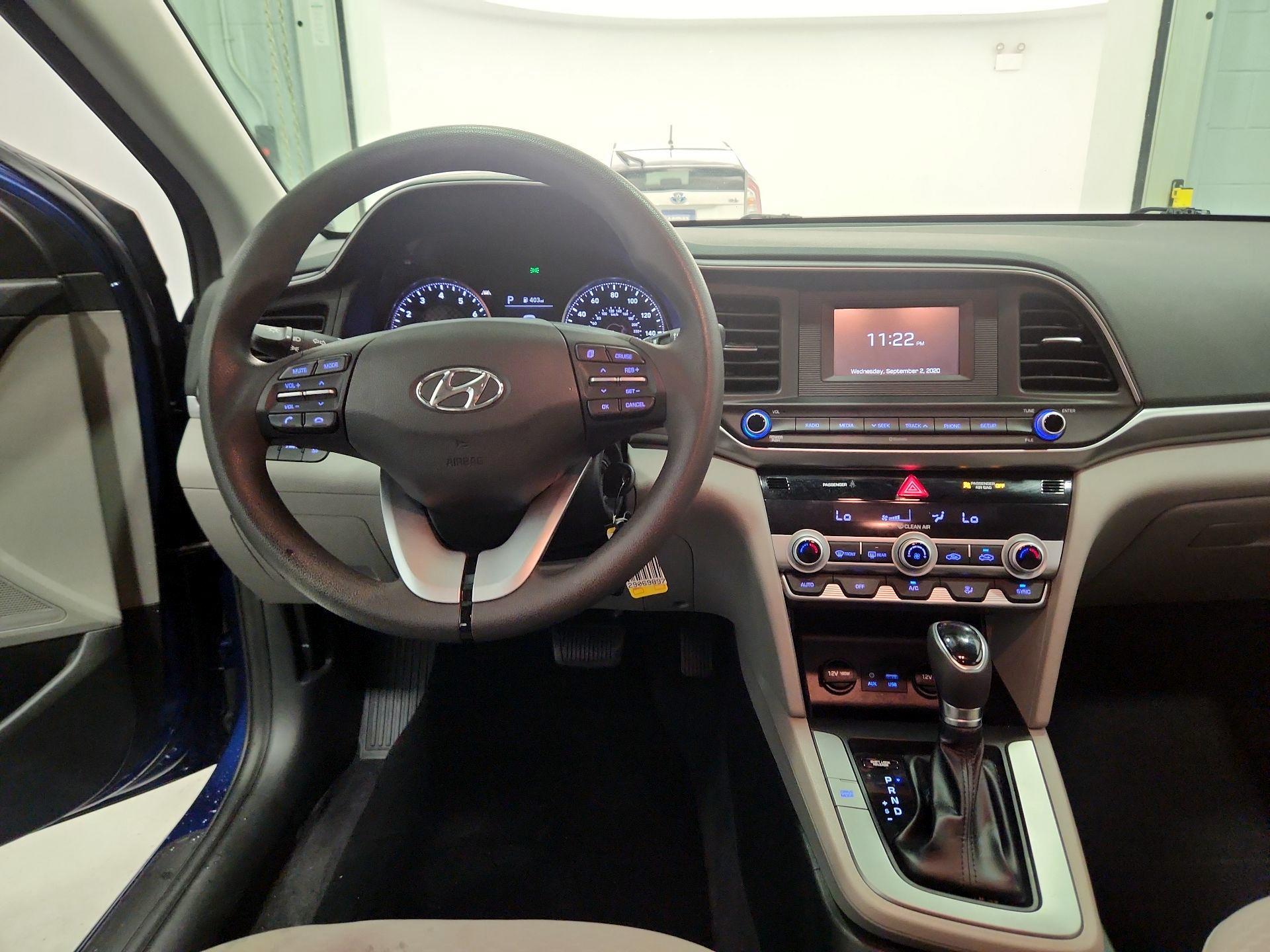 Thumbnail: 2020 Hyundai Elantra - 9