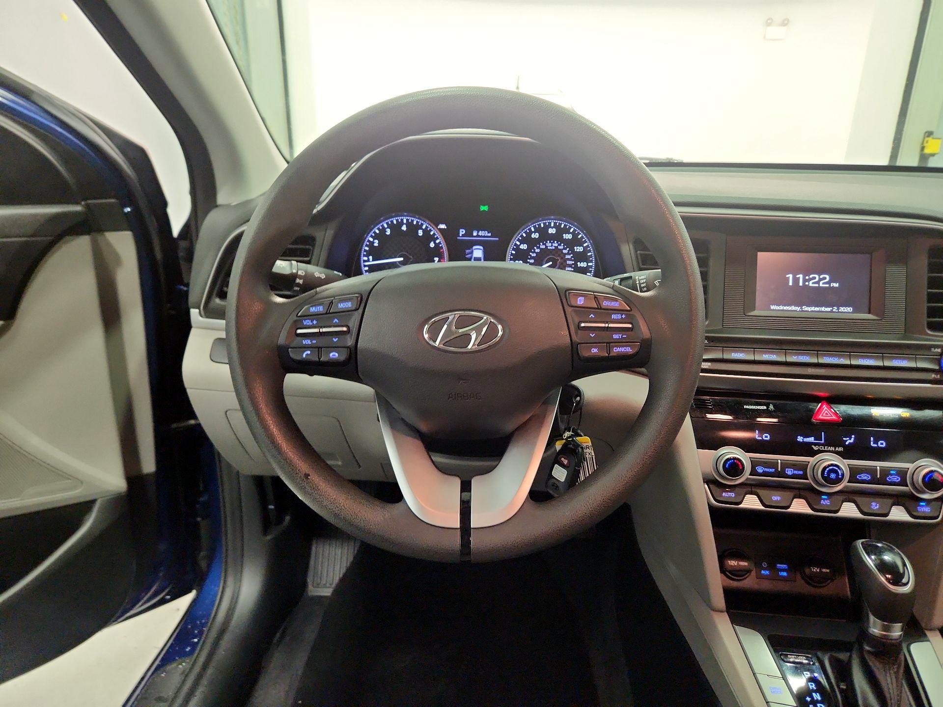 Thumbnail: 2020 Hyundai Elantra - 10