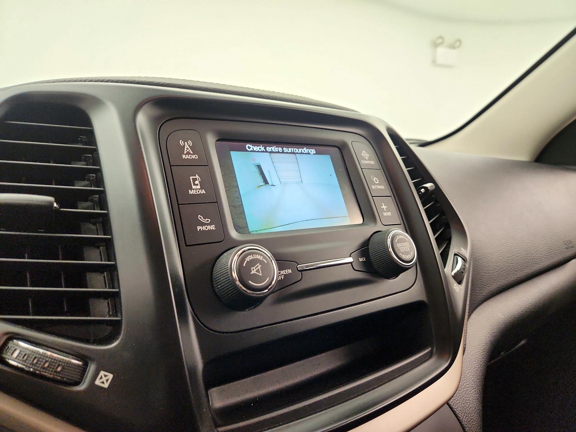 Thumbnail: 2016 Jeep Cherokee - 14