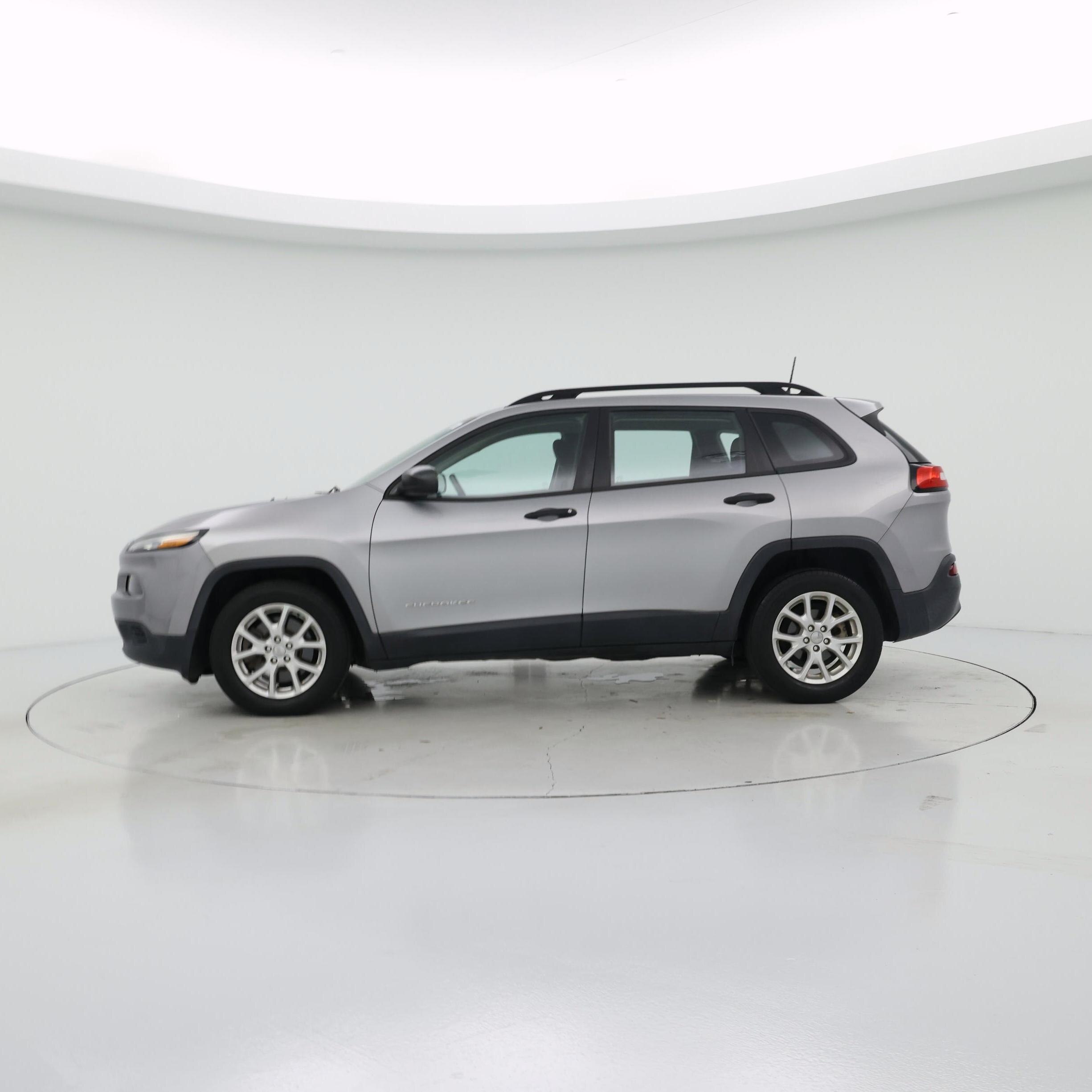 Thumbnail: 2016 Jeep Cherokee - 3