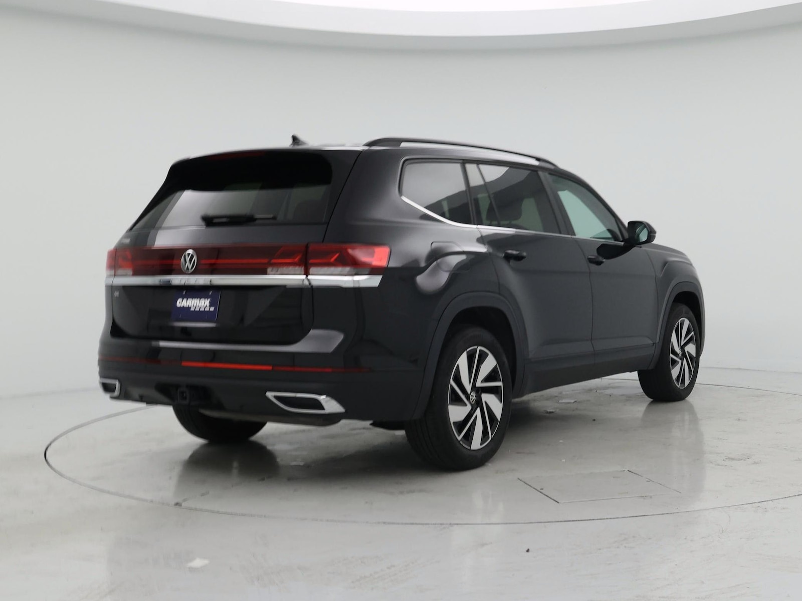 2025 Volkswagen Atlas SE w/Tech - Photo 9