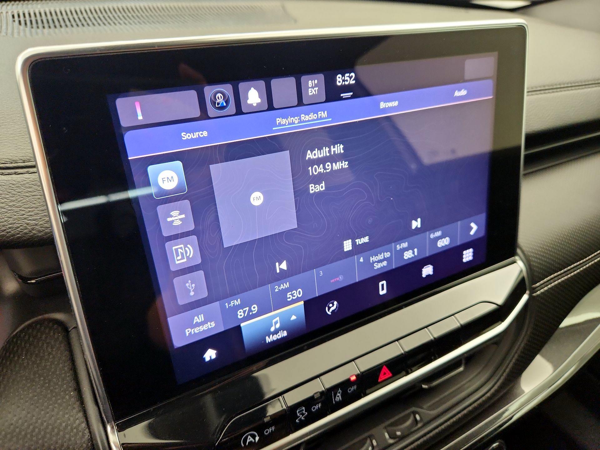 Thumbnail: 2022 Jeep Compass - 15