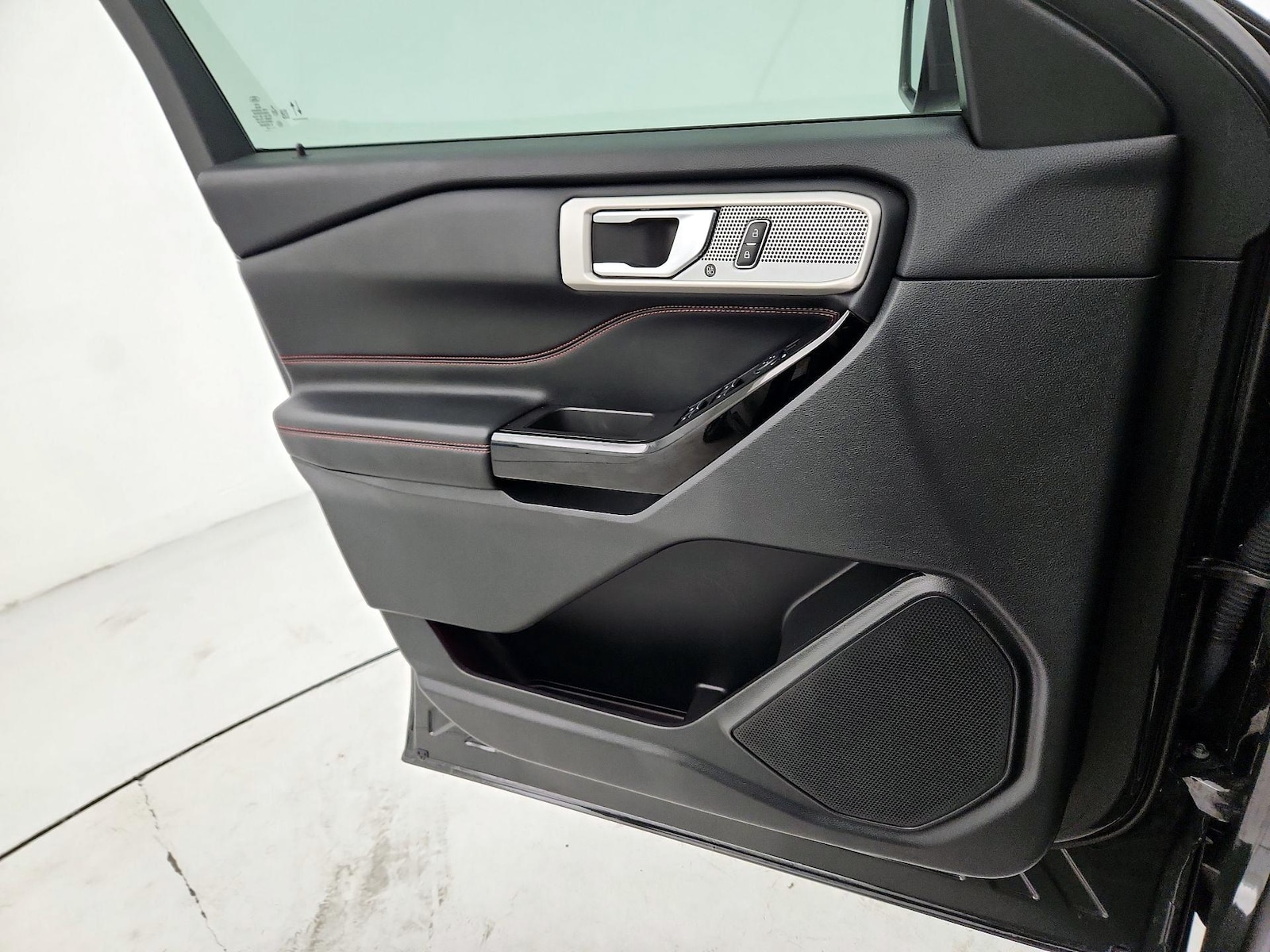 2024 Ford Explorer ST-LINE - Photo 13