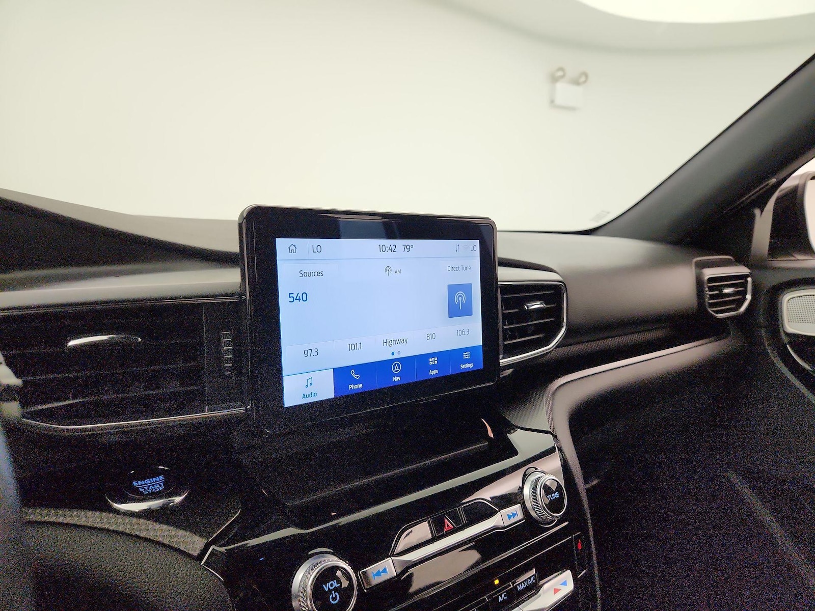 2024 Ford Explorer ST-LINE - Photo 17