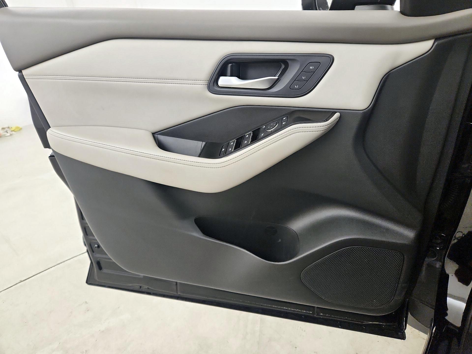 Thumbnail: 2024 Nissan Rogue - 12