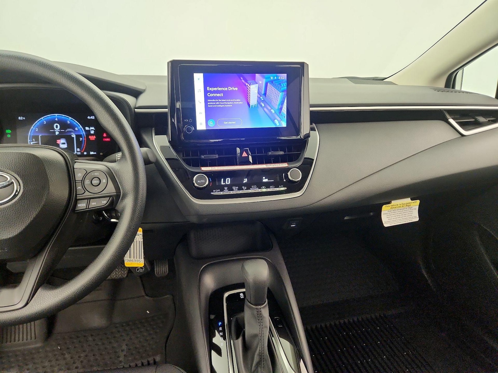 2026 Toyota Corolla LE - Photo 10