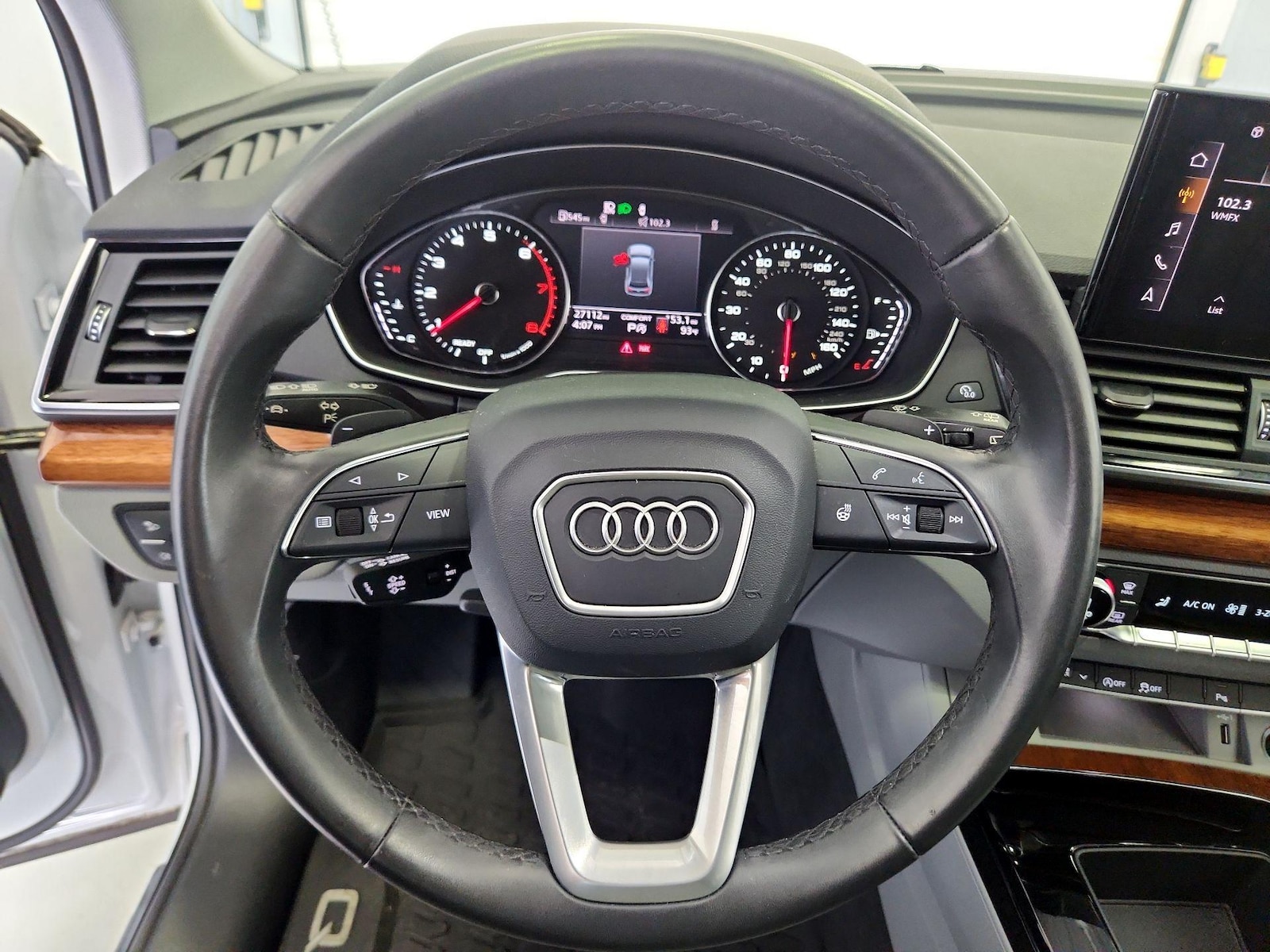 2023 Audi Q5 Premium - Photo 11