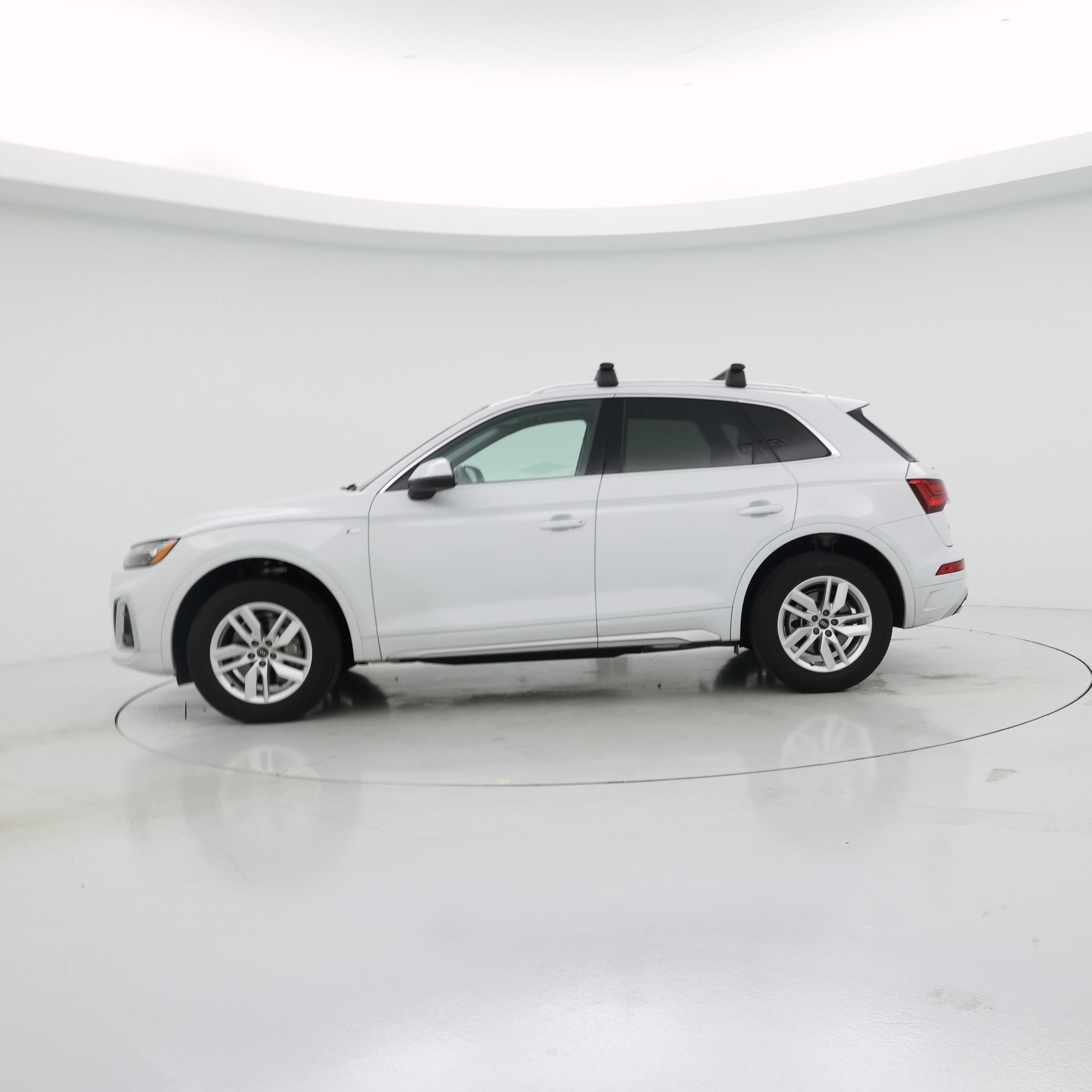 Thumbnail: 2023 Audi Q5 - 3