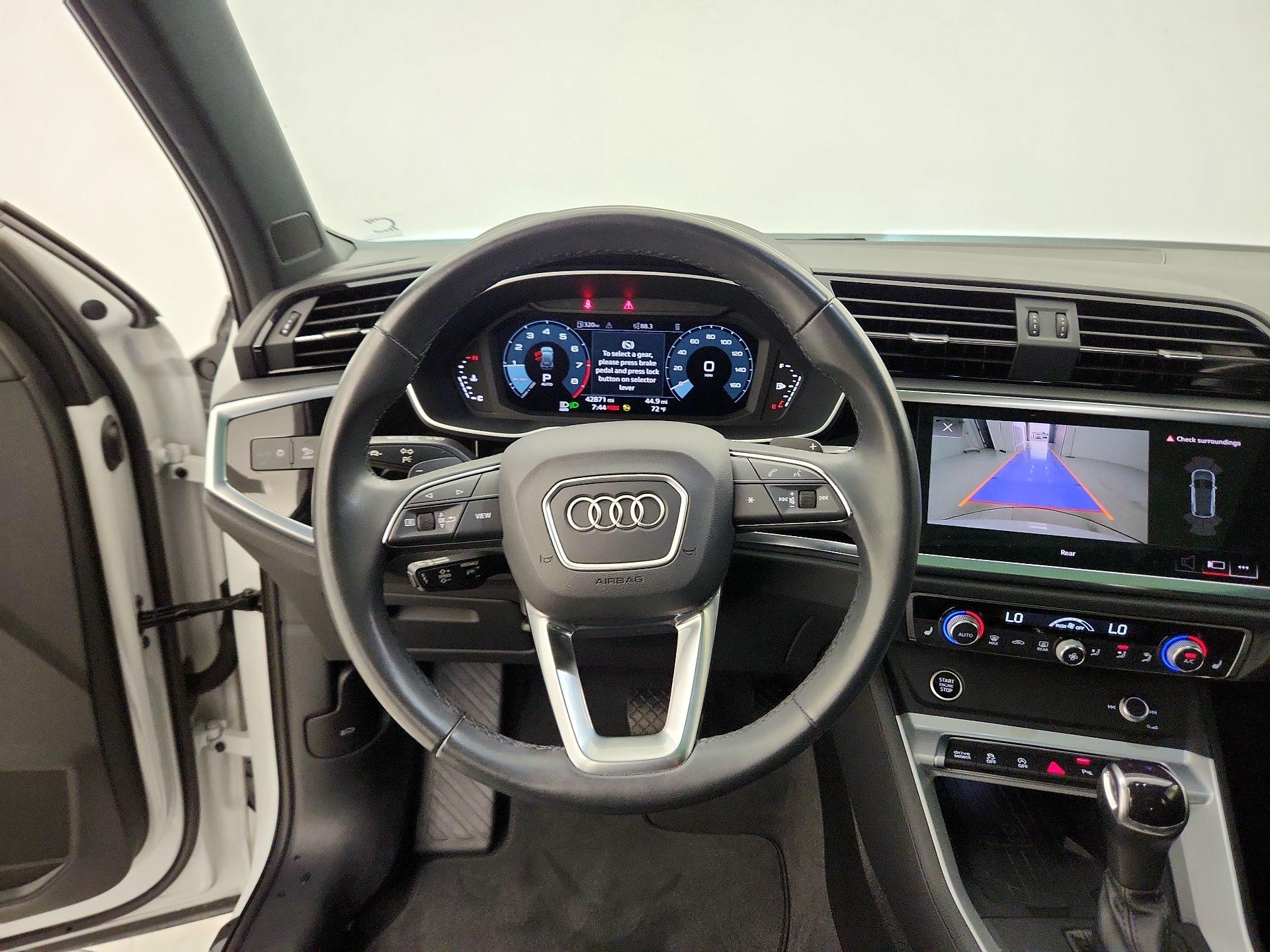 Thumbnail: 2024 Audi Q3 - 10