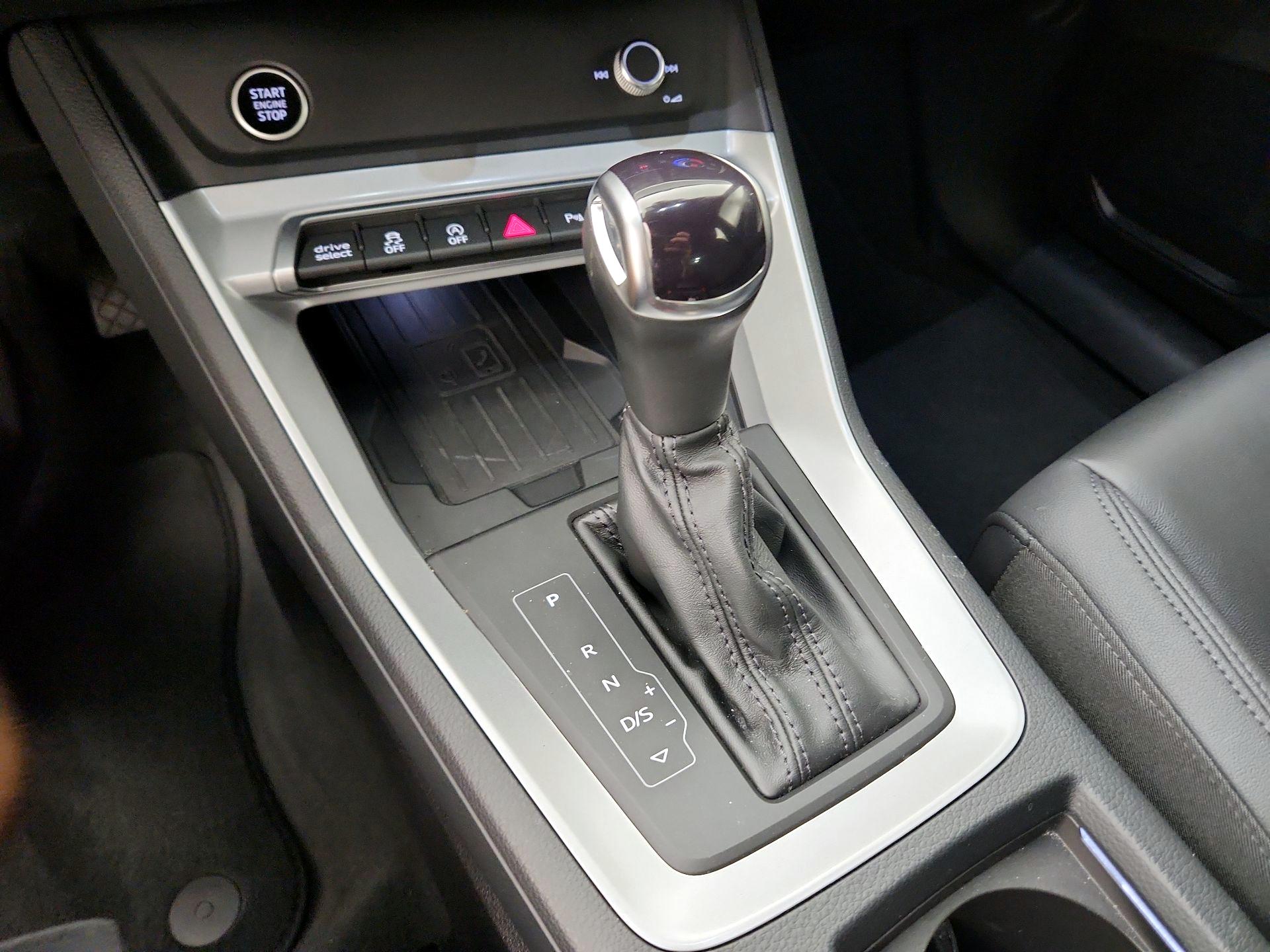 Thumbnail: 2024 Audi Q3 - 16