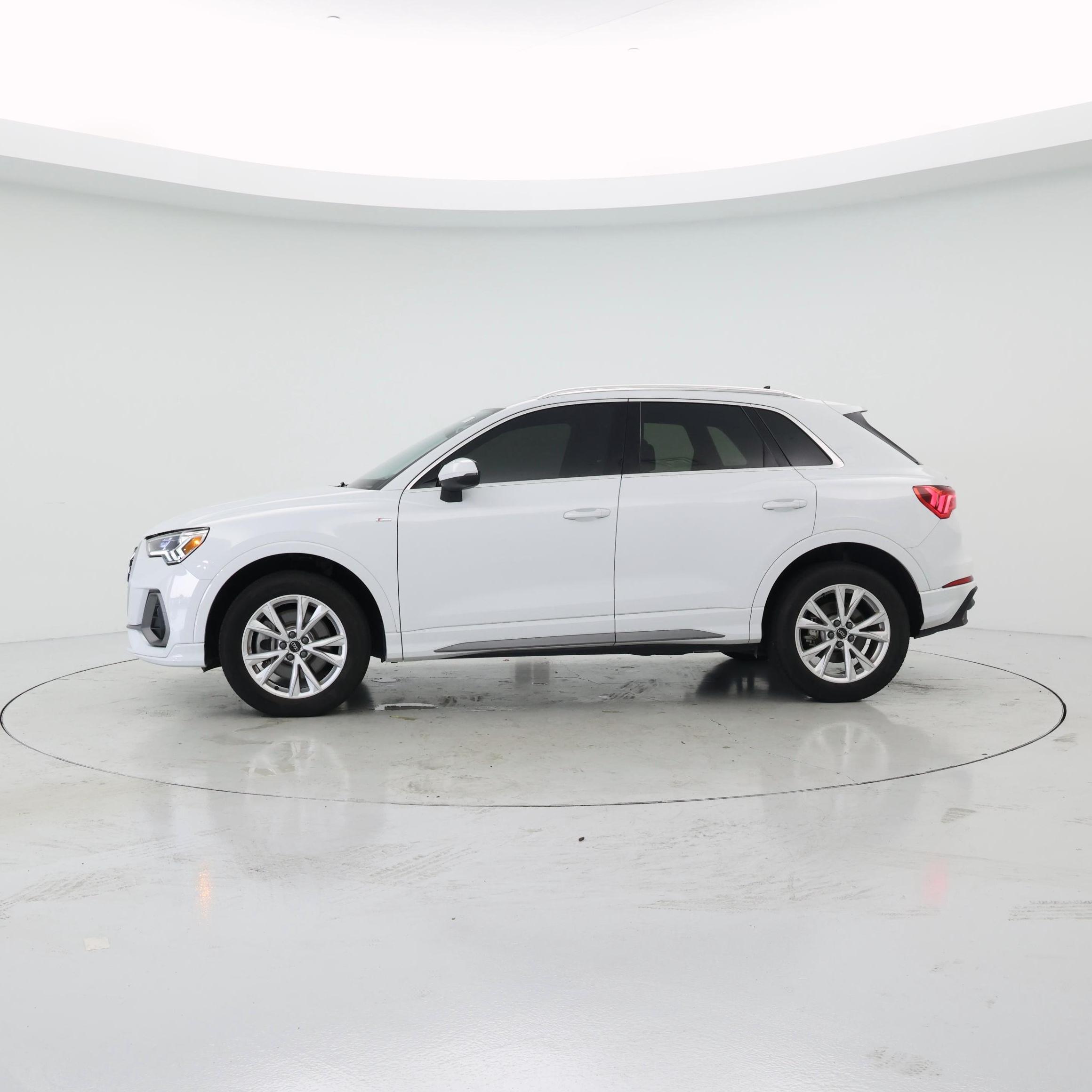 Thumbnail: 2024 Audi Q3 - 3