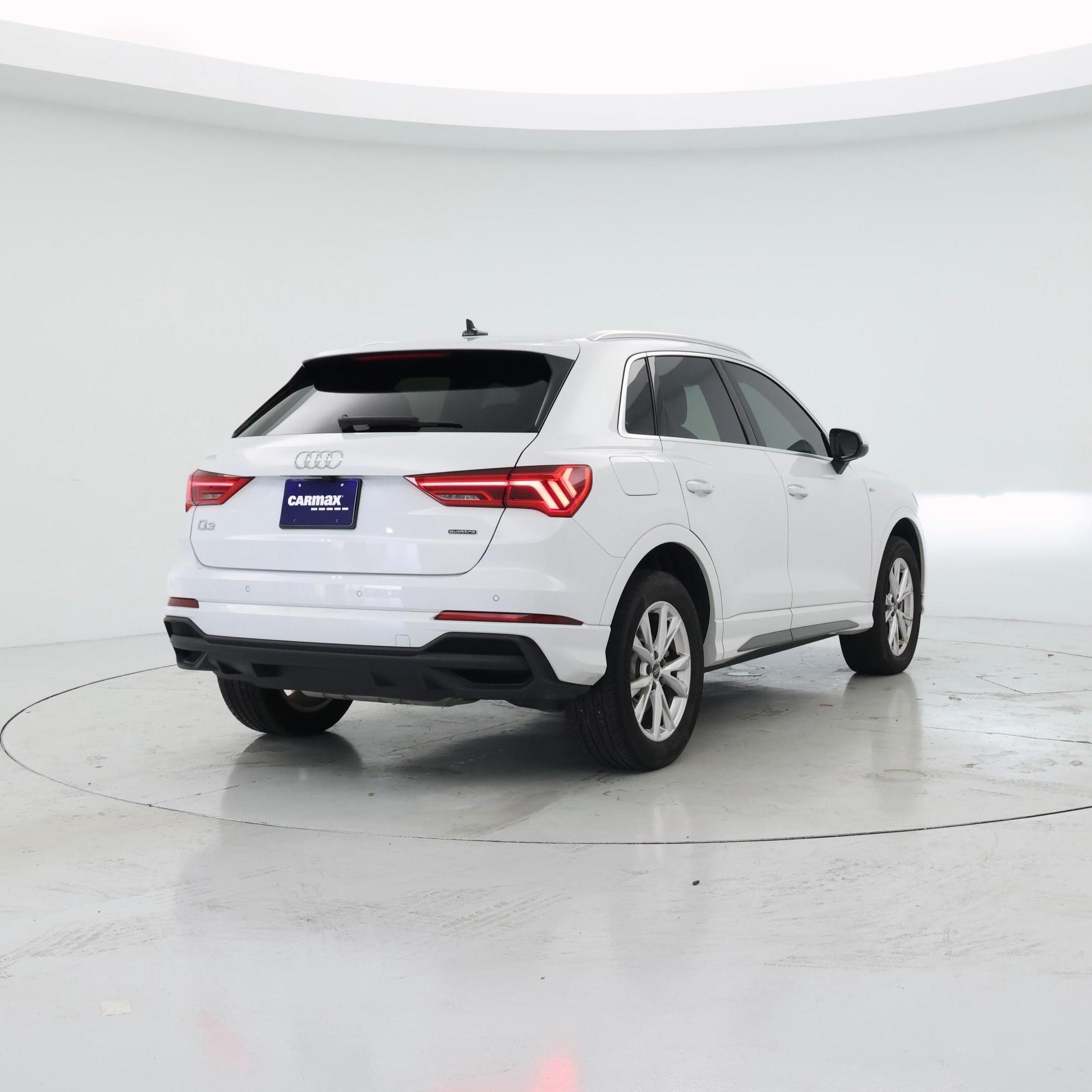 Thumbnail: 2024 Audi Q3 - 8