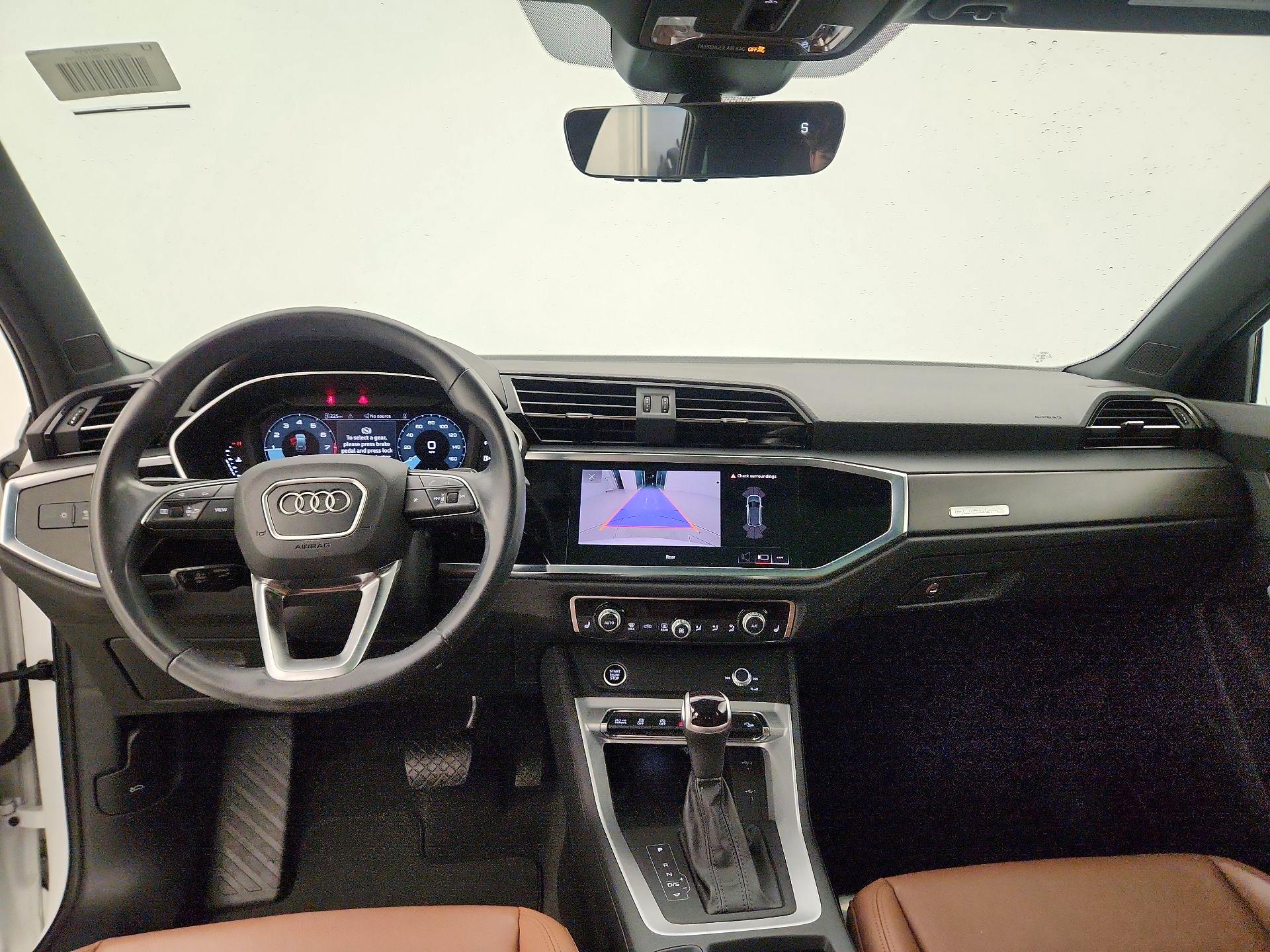 Thumbnail: 2024 Audi Q3 - 9