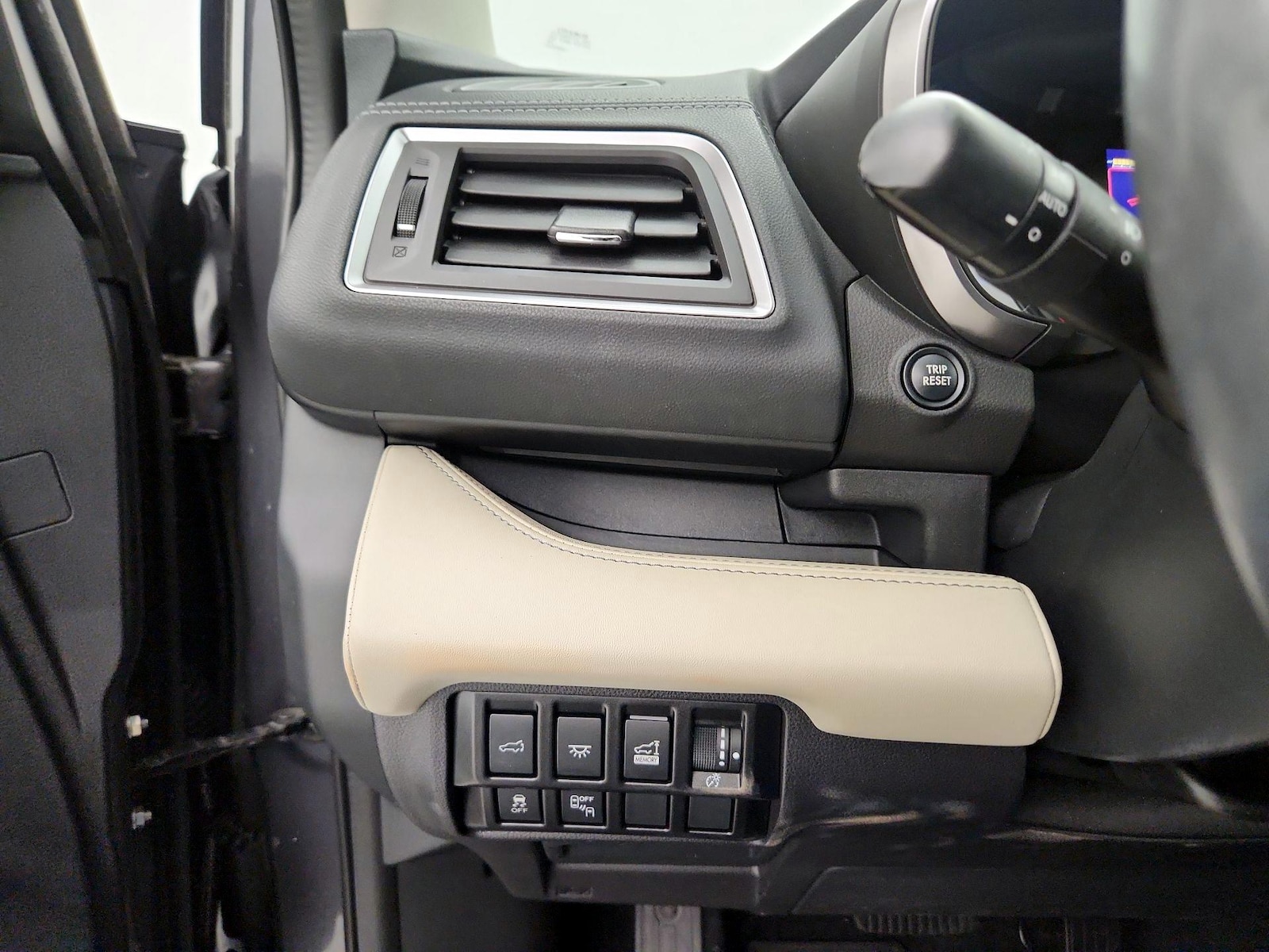 2022 Subaru Ascent Touring - Photo 14
