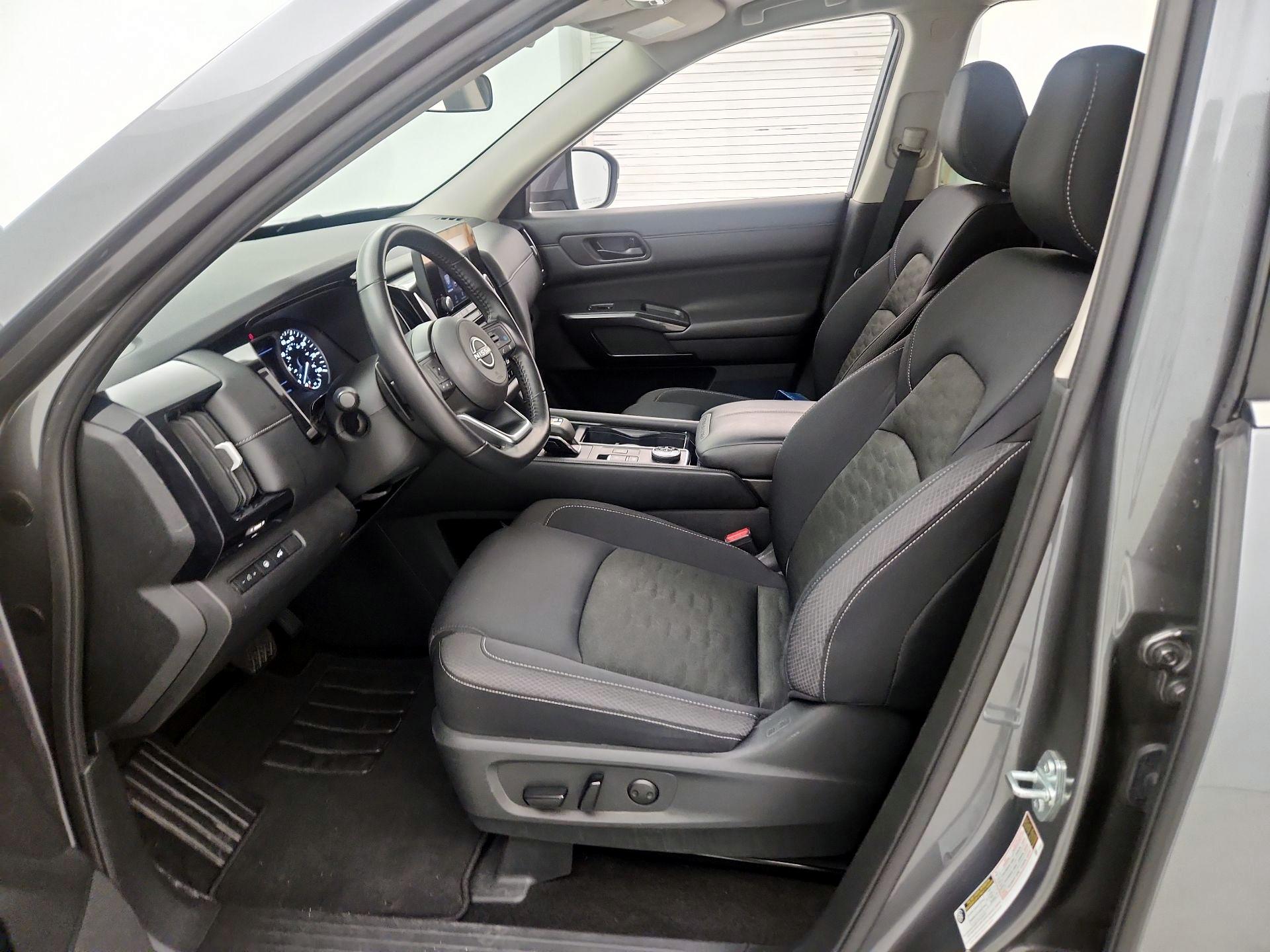Thumbnail: 2025 Nissan Pathfinder - 11