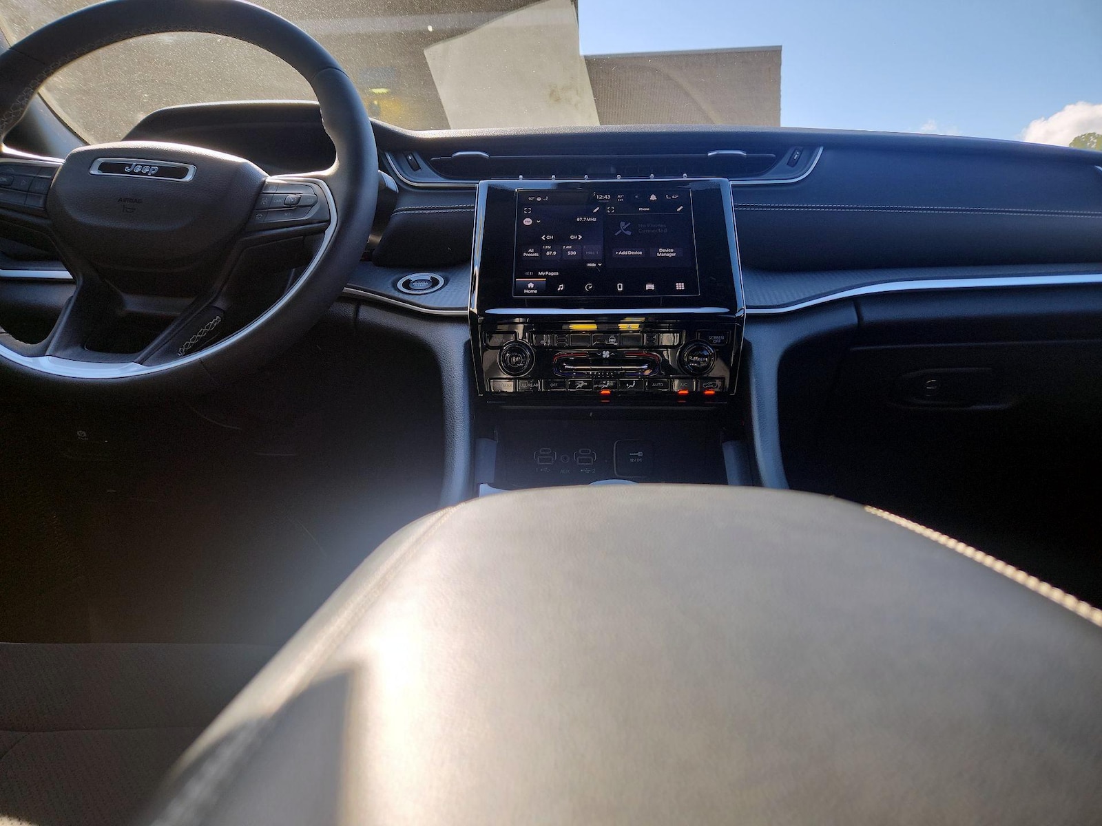 Apple CarPlay® & Android Auto™