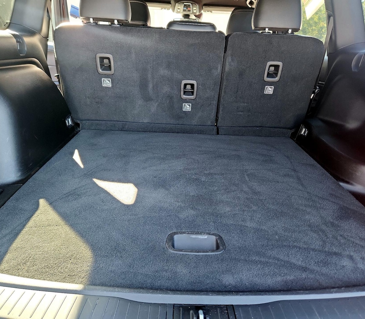 Trunk/Cargo (Seats Up)