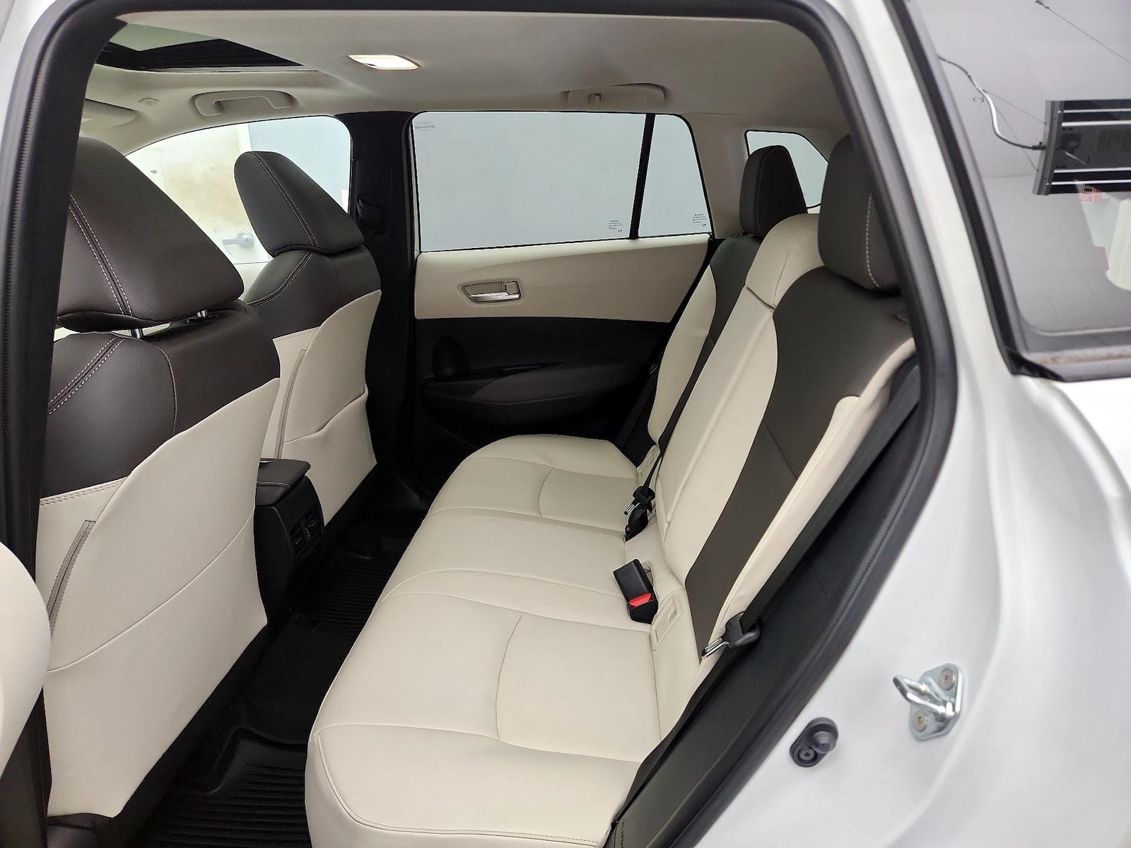 2023 Toyota Corolla Cross XLE - Photo 21