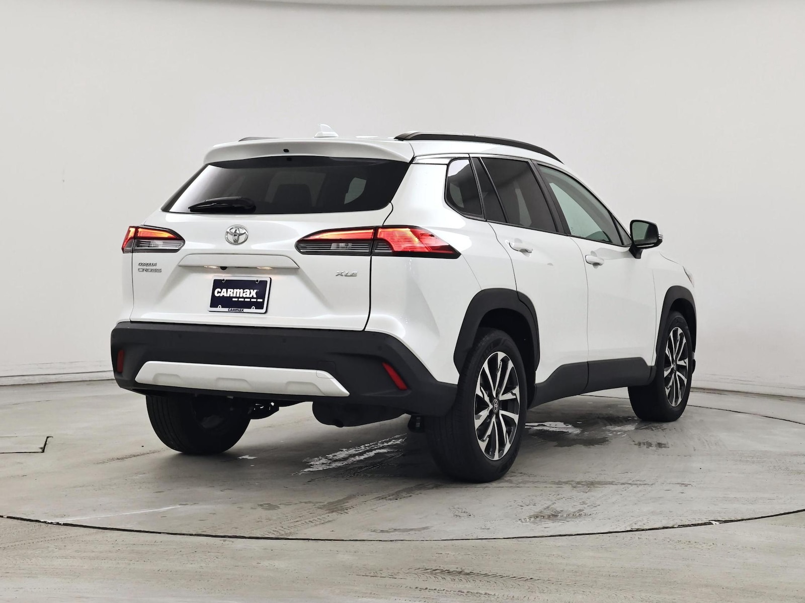 2023 Toyota Corolla Cross XLE - Photo 9