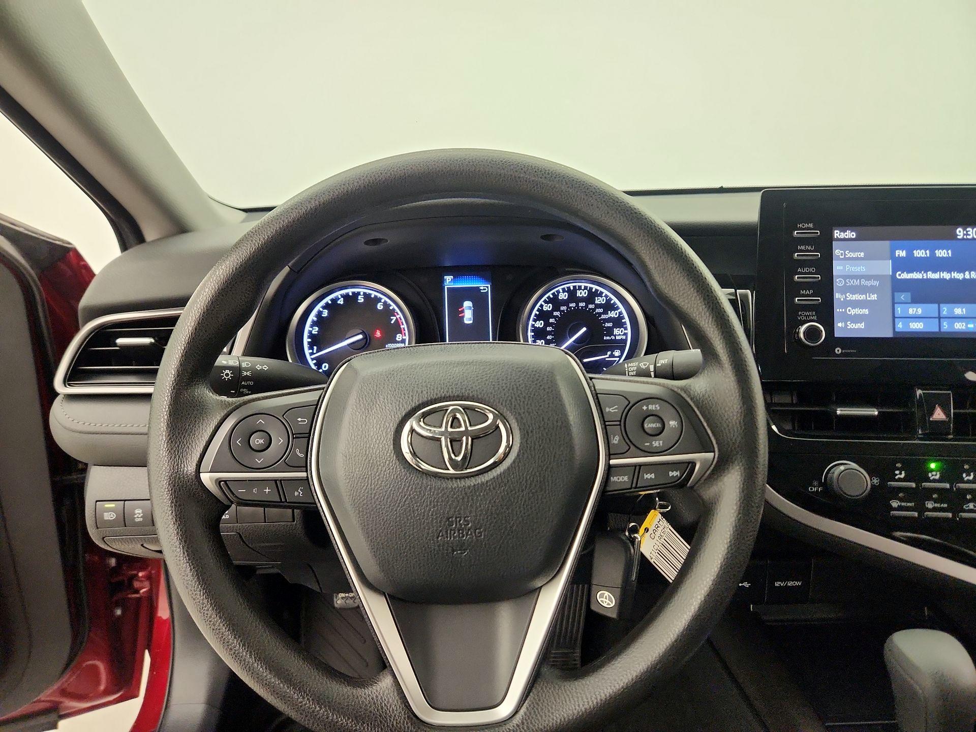 Thumbnail: 2021 Toyota Camry - 10