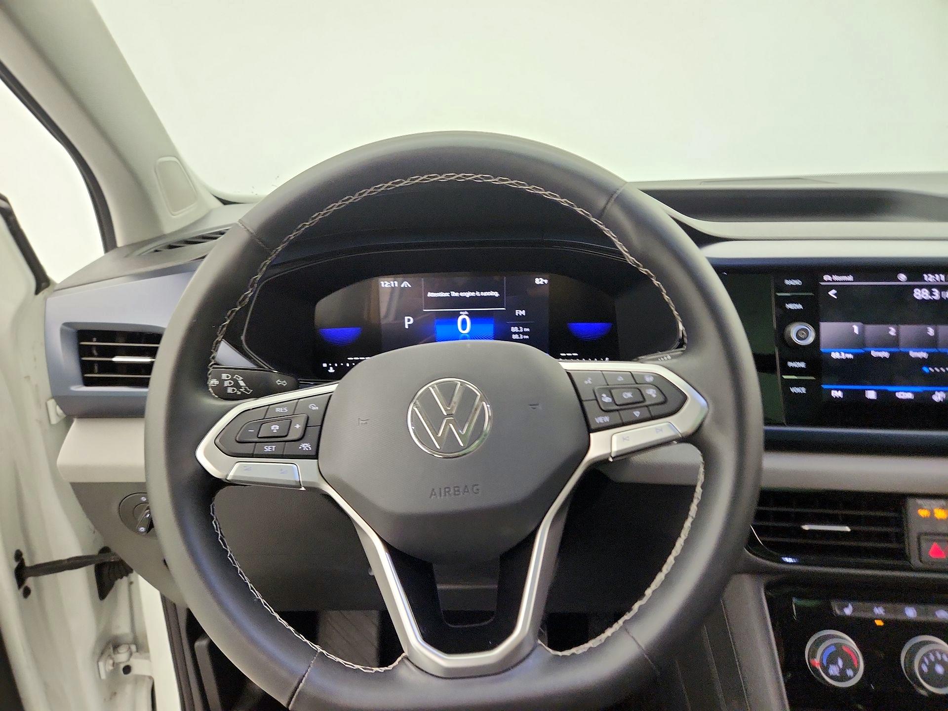 Thumbnail: 2023 Volkswagen Taos - 10
