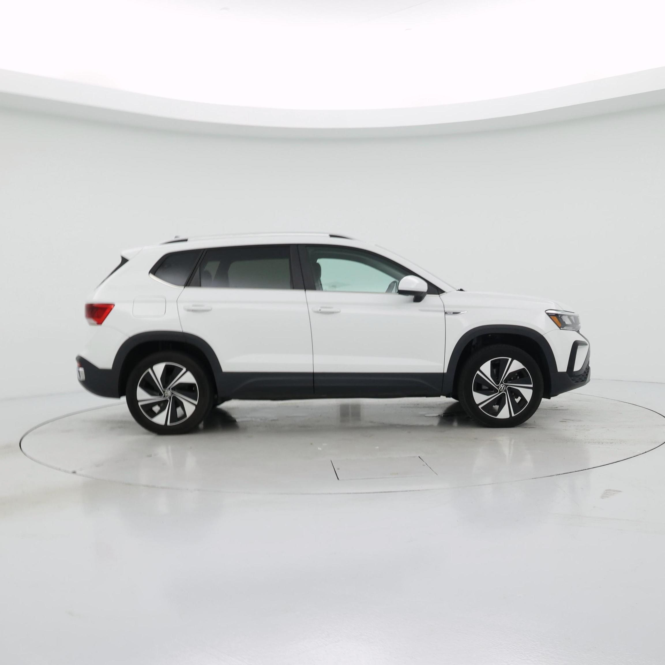 Thumbnail: 2023 Volkswagen Taos - 7