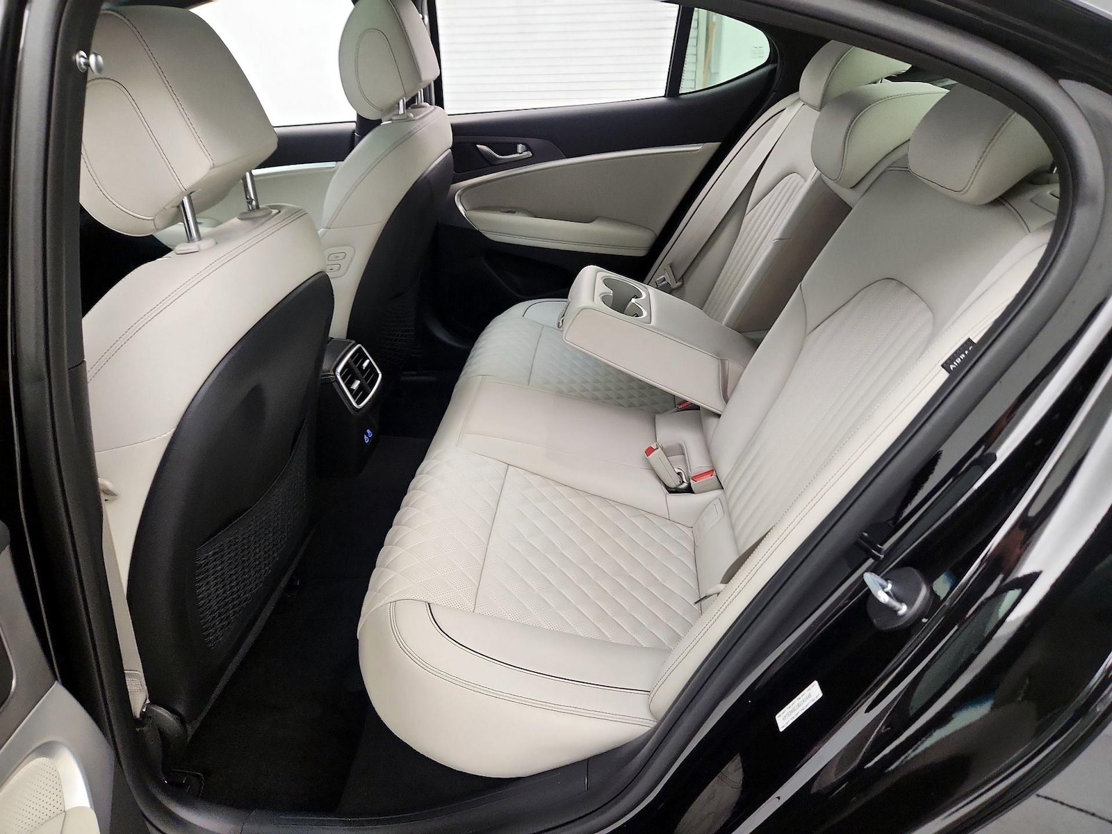 2024 GENESIS G70 Standard - Photo 22