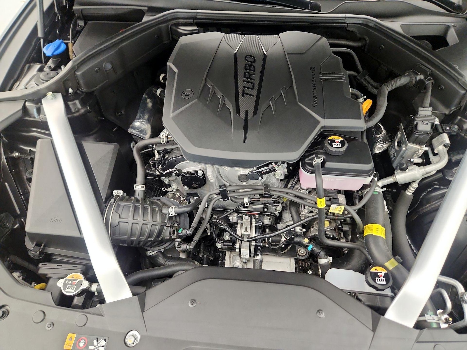 2024 GENESIS G70 Standard - Photo 24