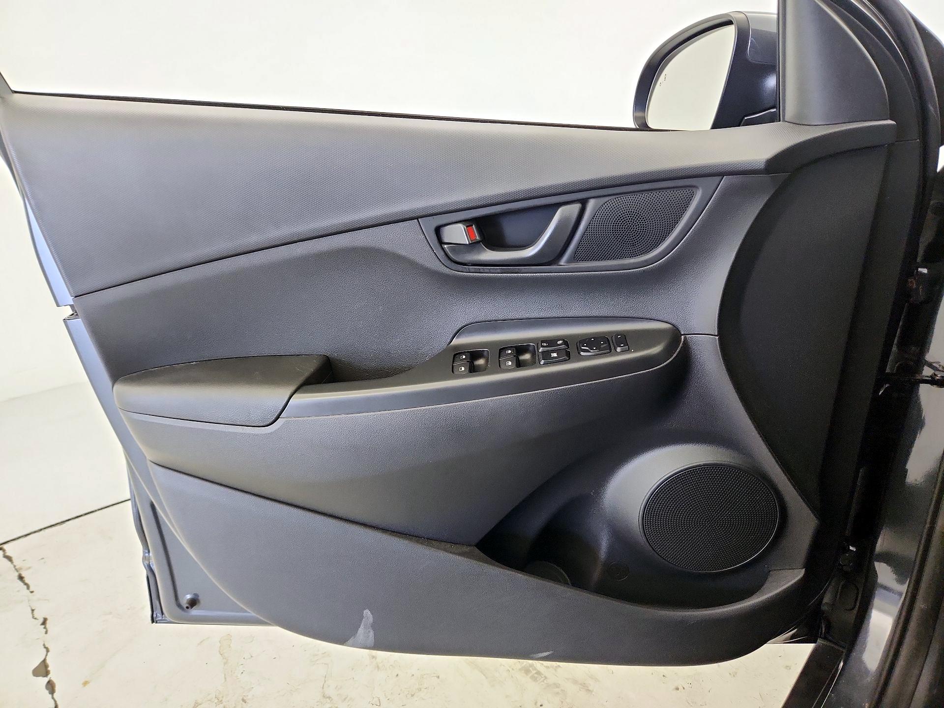 Thumbnail: 2021 Hyundai Kona - 12