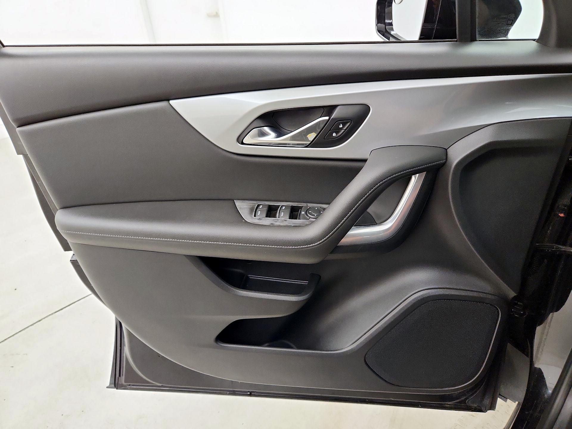 Thumbnail: 2020 Chevrolet Blazer - 12
